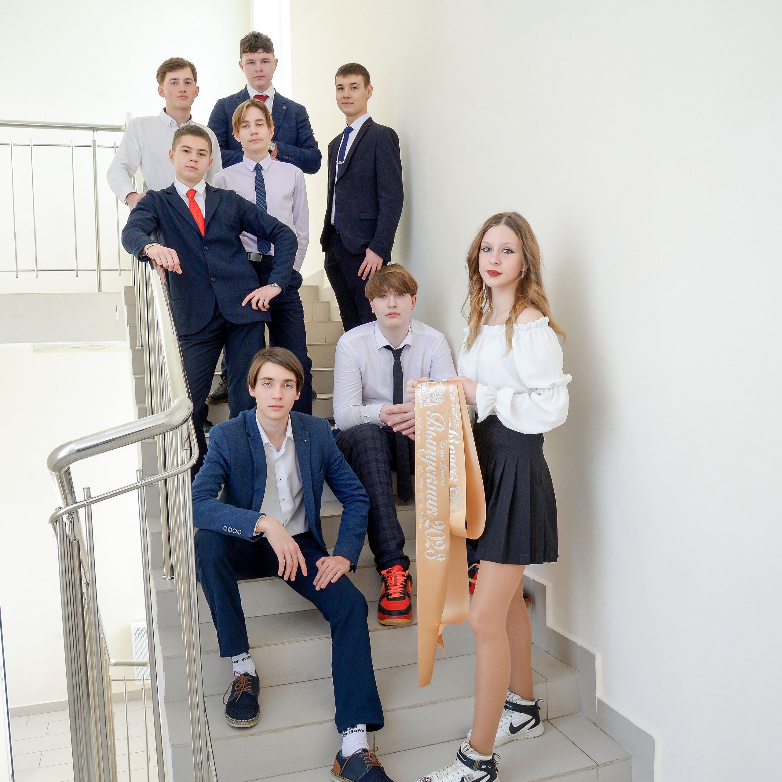 Друзья. Студия выпускных альбомов и школьной фотографии «Идея» г. Оренбург