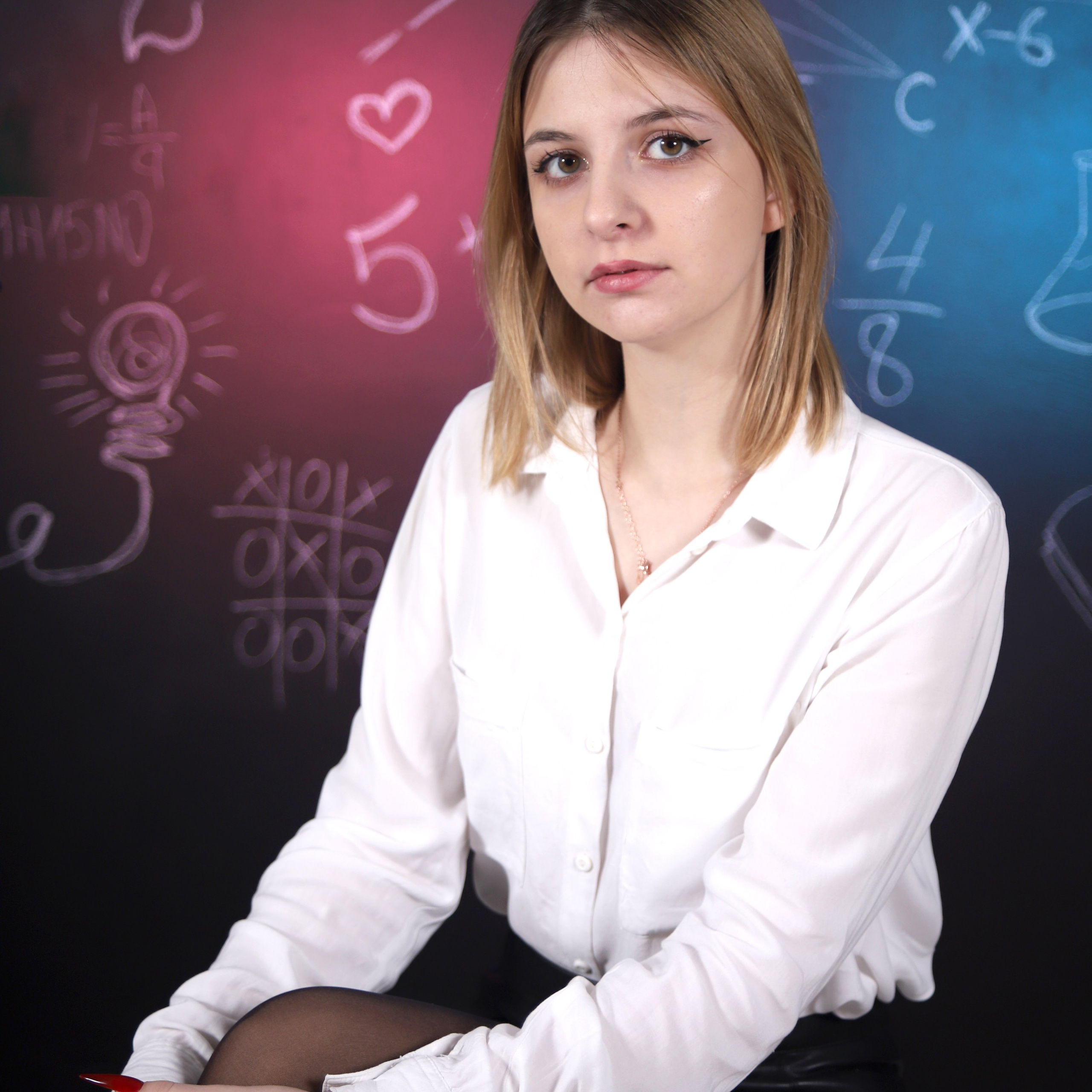 В студии. Студия выпускных альбомов и школьной фотографии «Идея» г. Оренбург