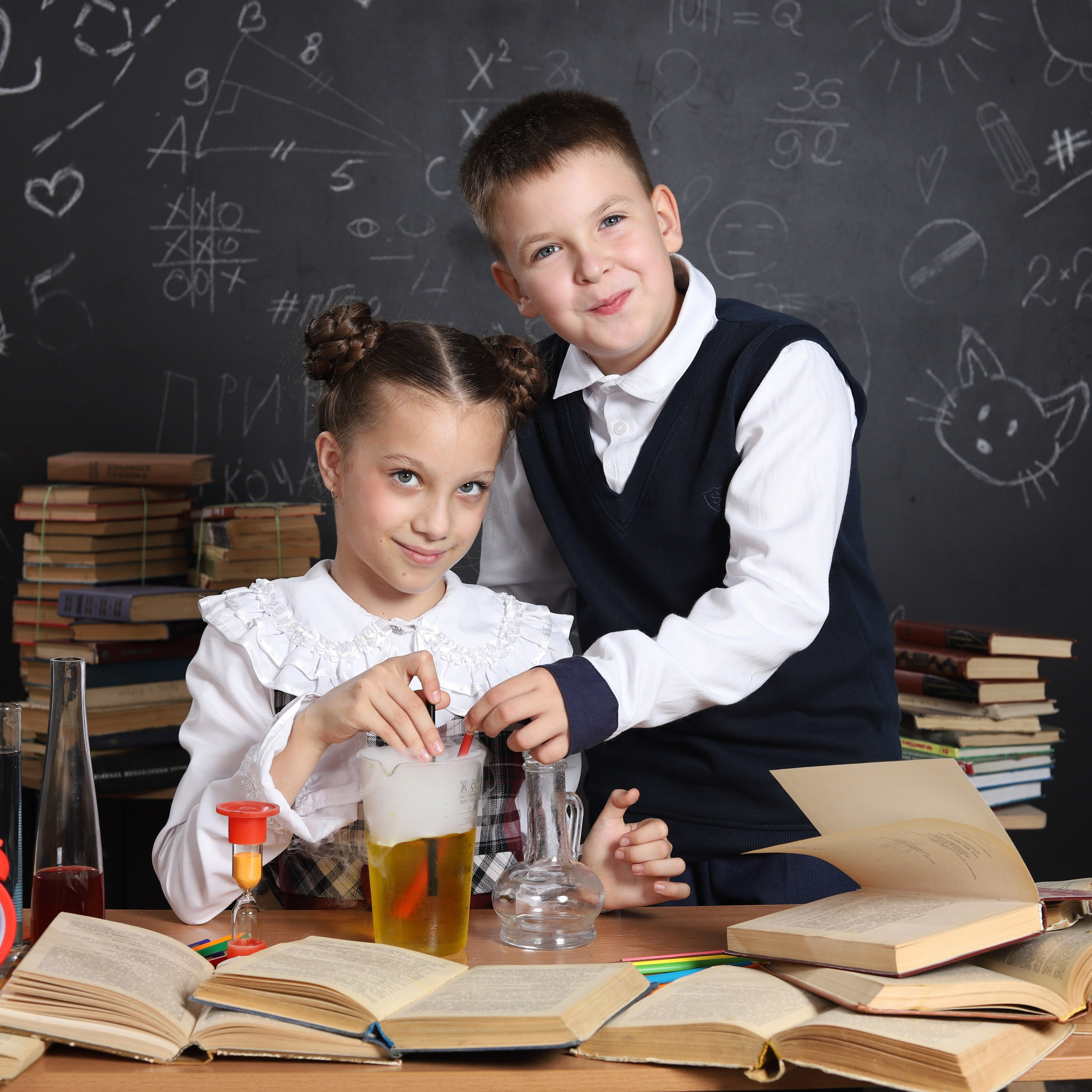 В студии. Студия выпускных альбомов и школьной фотографии «Идея» г. Оренбург