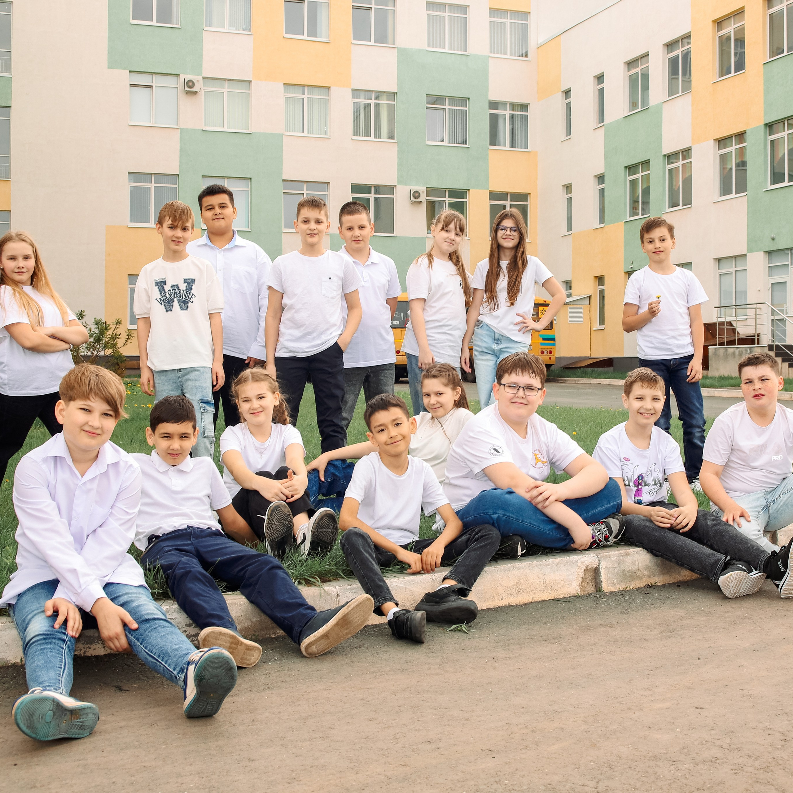 Школьная жизнь. Студия выпускных альбомов и школьной фотографии «Идея» г. Оренбург