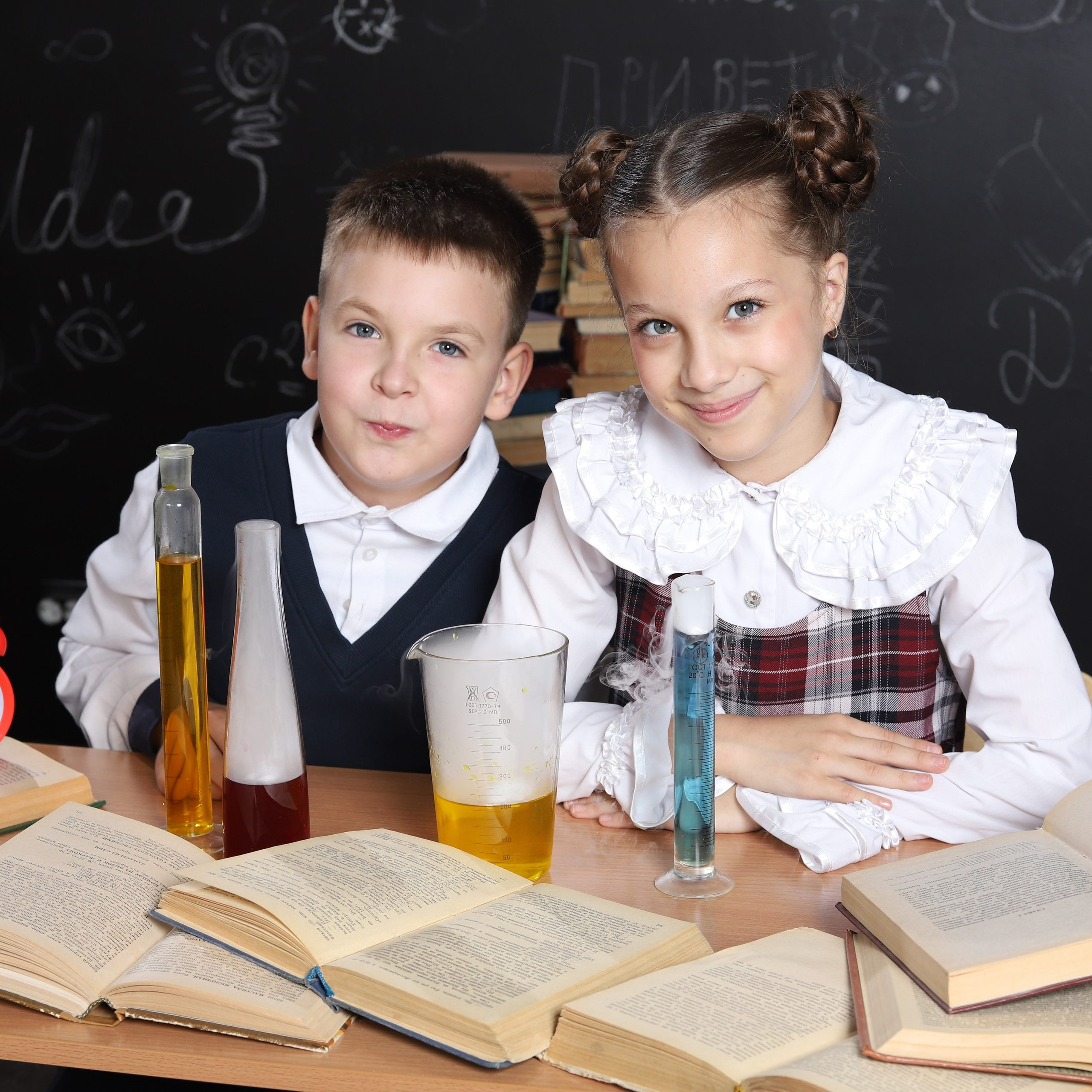 В студии. Студия выпускных альбомов и школьной фотографии «Идея» г. Оренбург