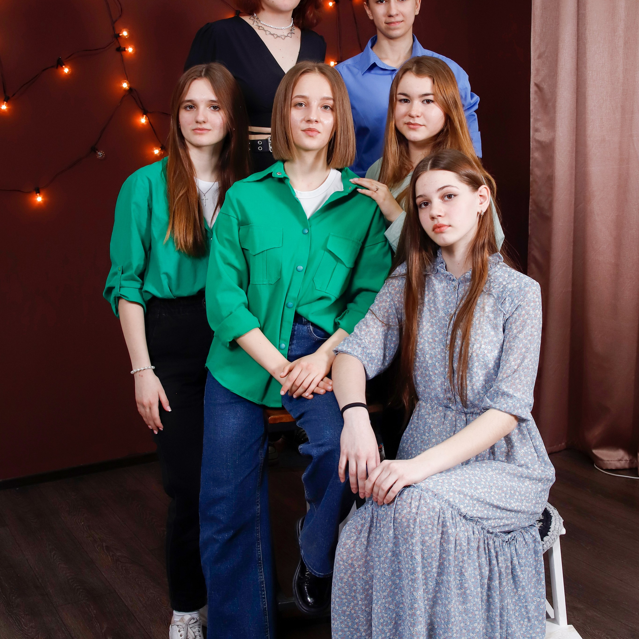 В студии. Студия выпускных альбомов и школьной фотографии «Идея» г. Оренбург