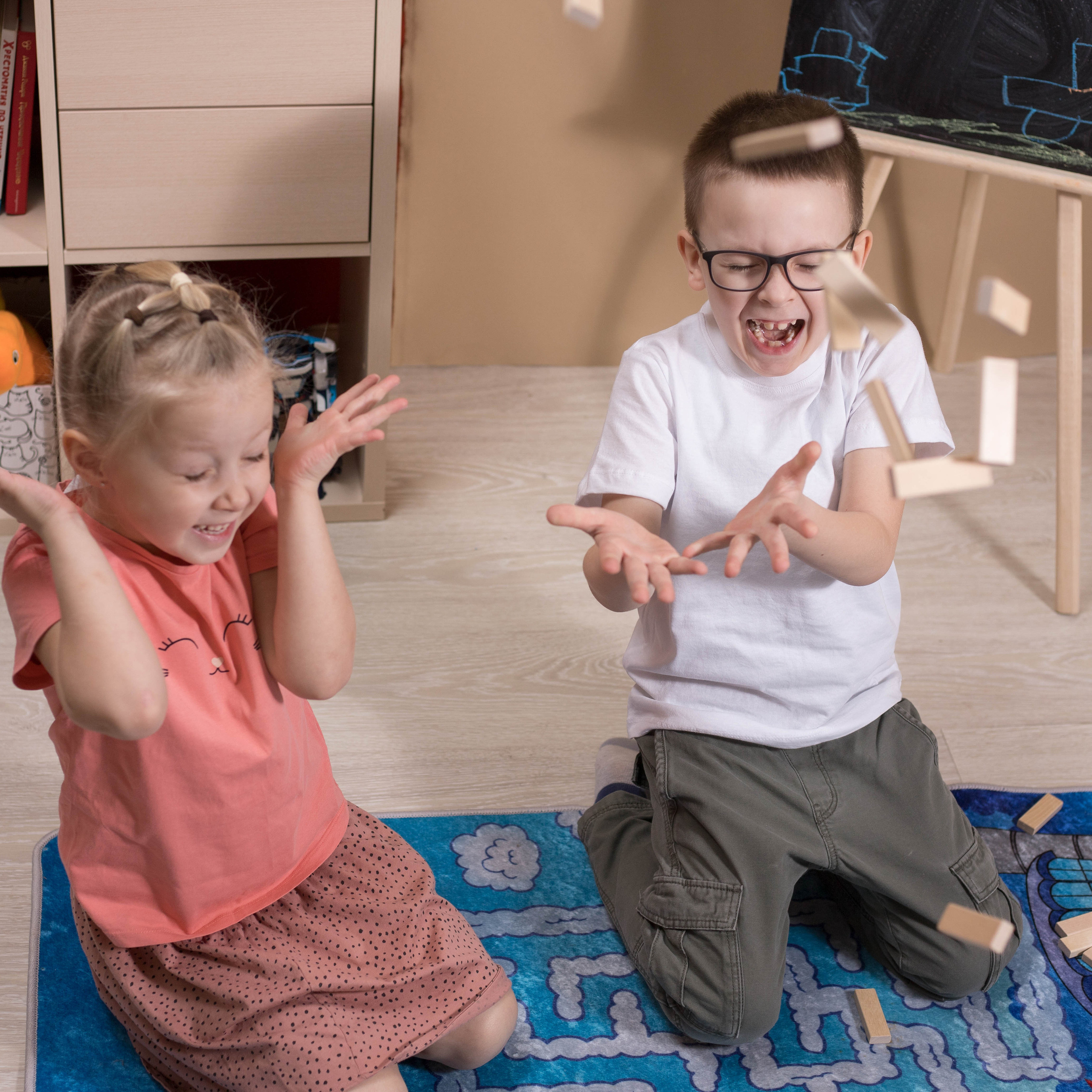 Мои лучшие друзья. Студия выпускных альбомов и школьной фотографии «Идея» г. Оренбург