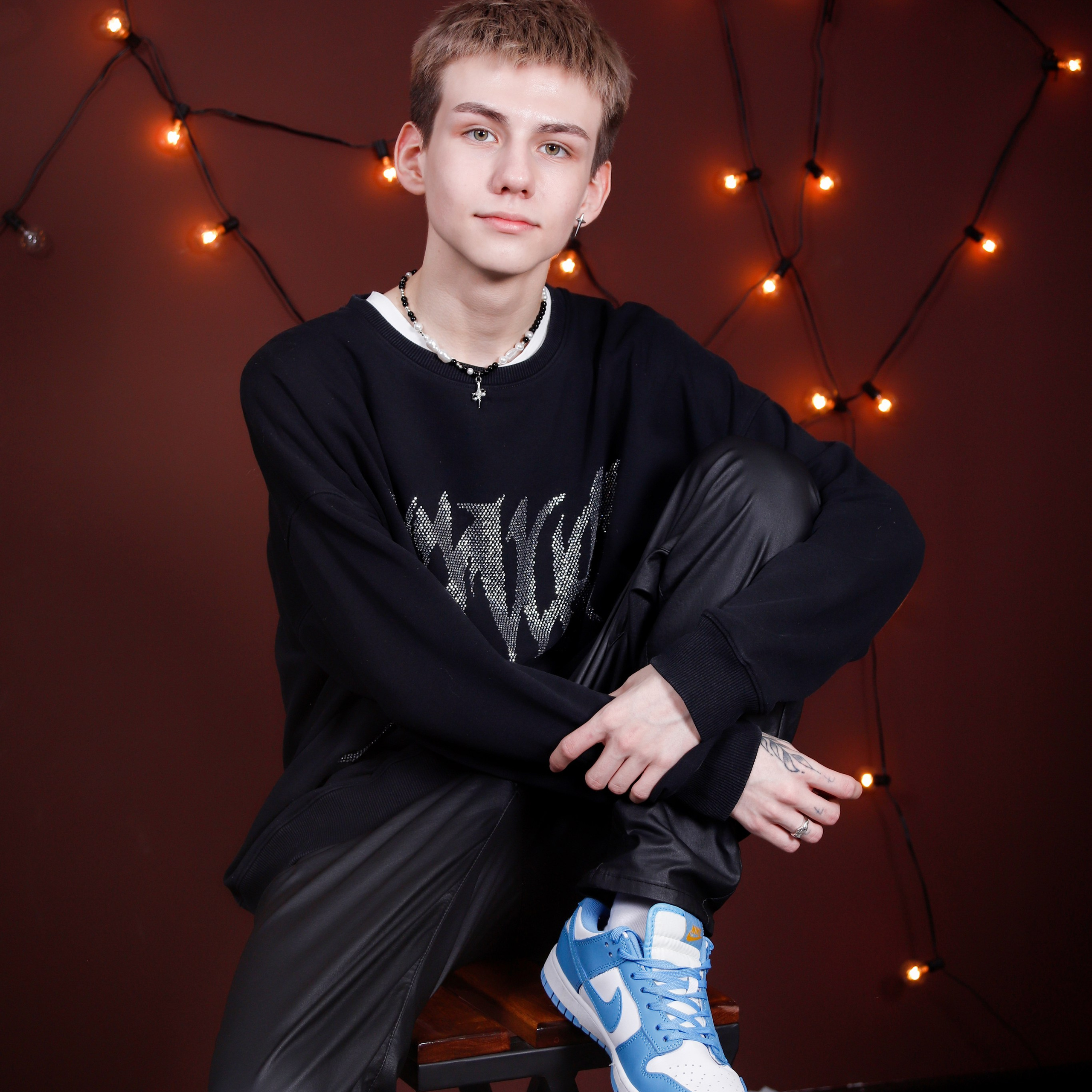 В студии. Студия выпускных альбомов и школьной фотографии «Идея» г. Оренбург