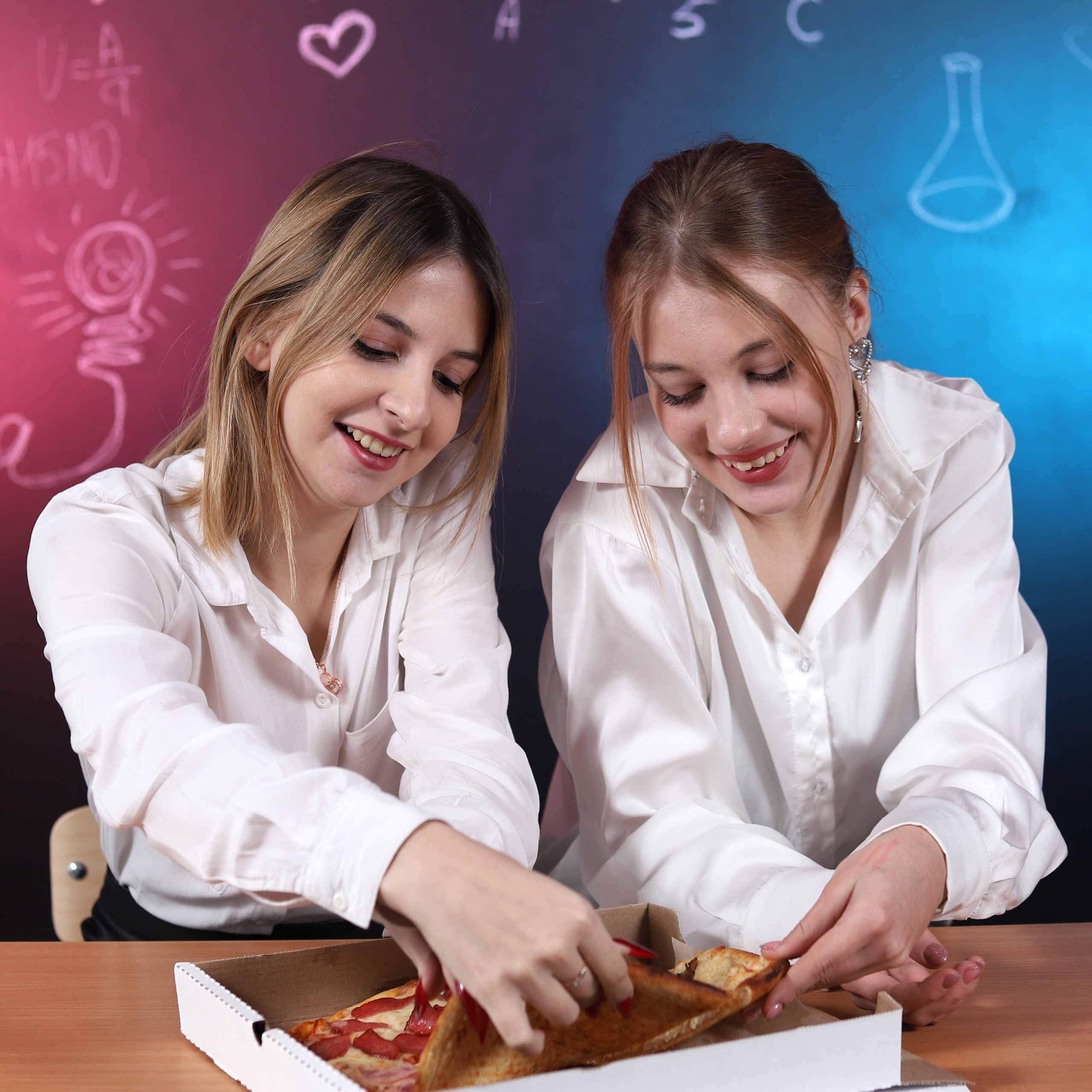 В студии. Студия выпускных альбомов и школьной фотографии «Идея» г. Оренбург