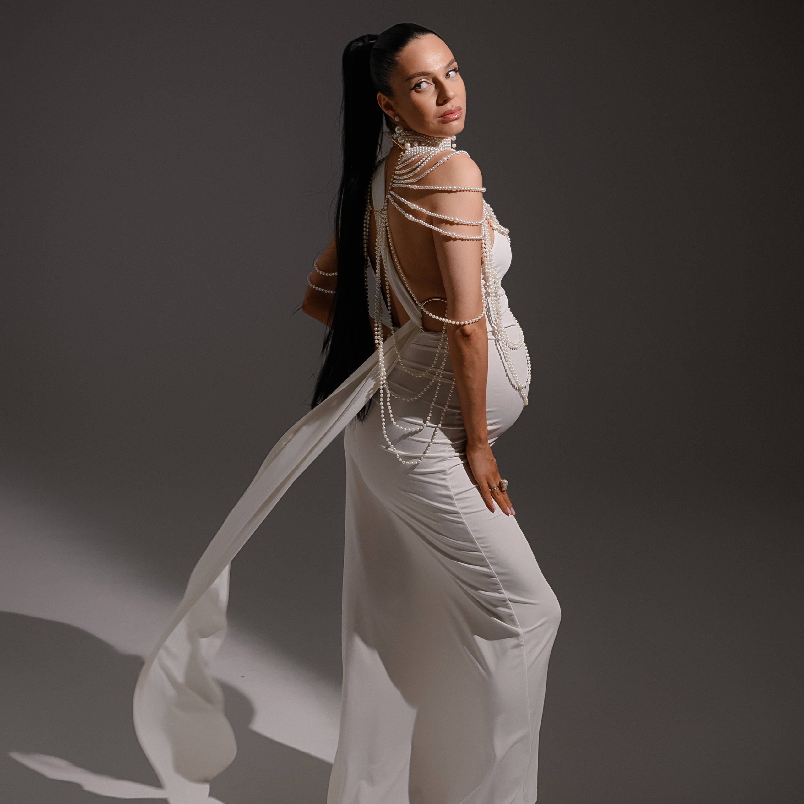 белое платье+ жемчуг