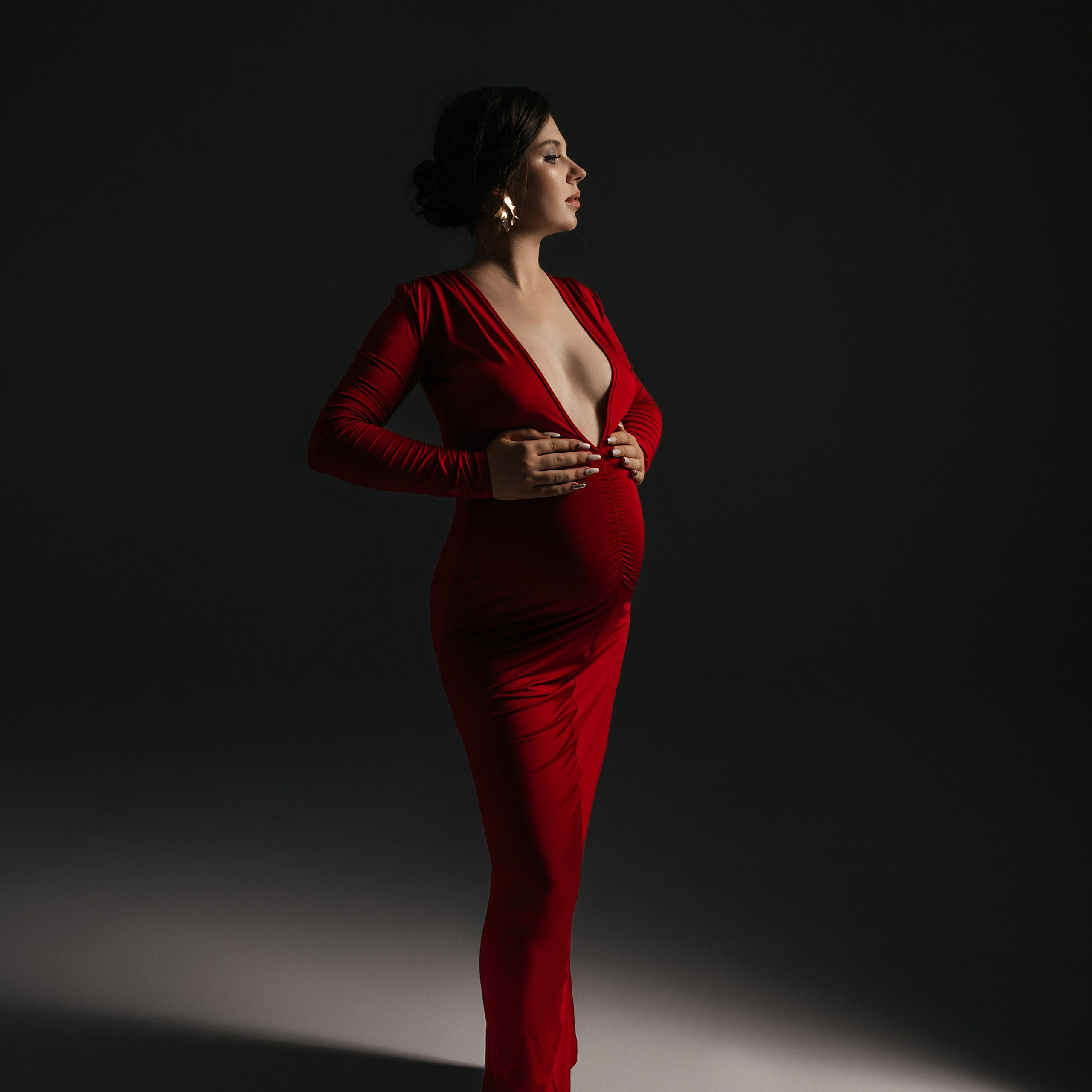 Бордовое платье