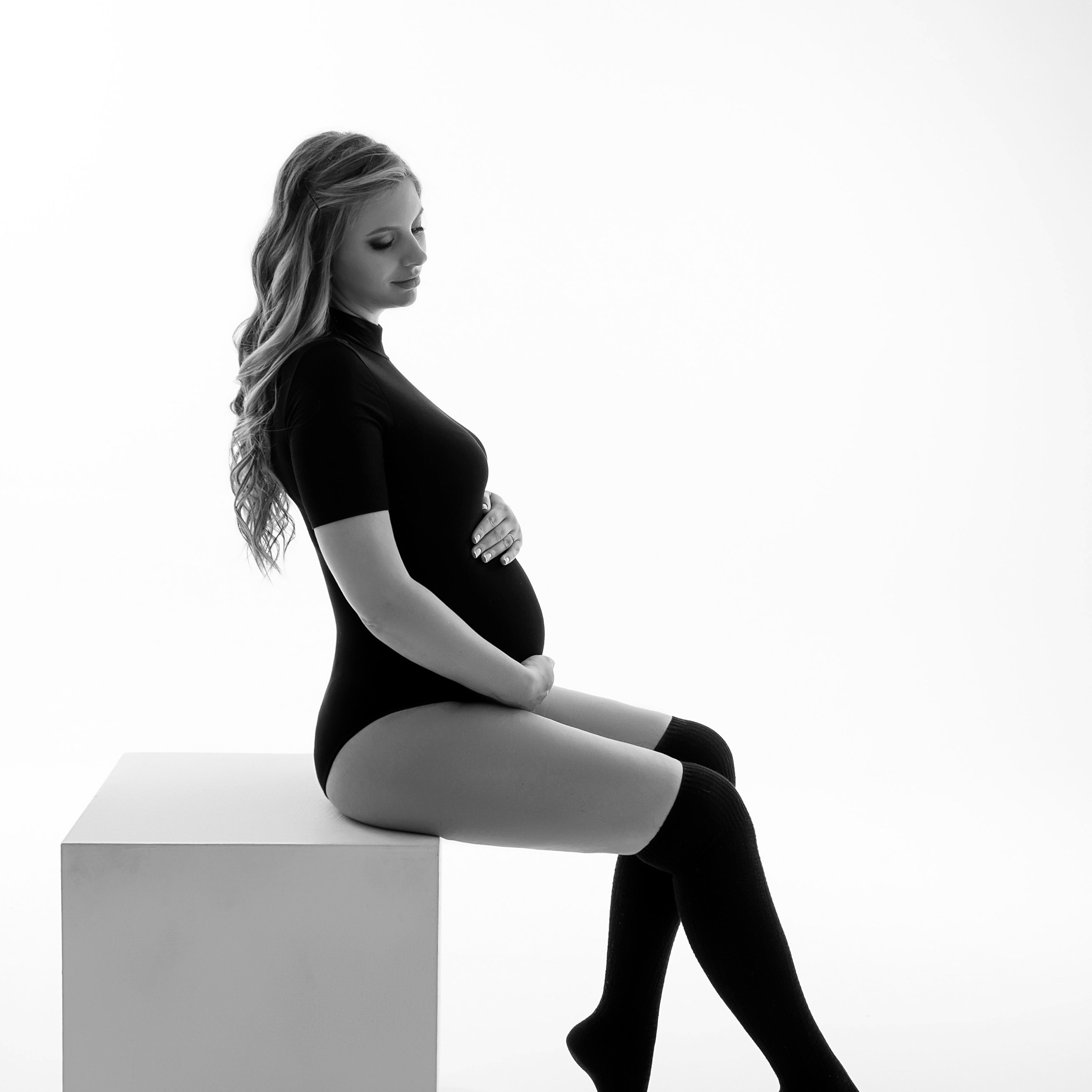 Боди 42-46 черное плюс гольфы