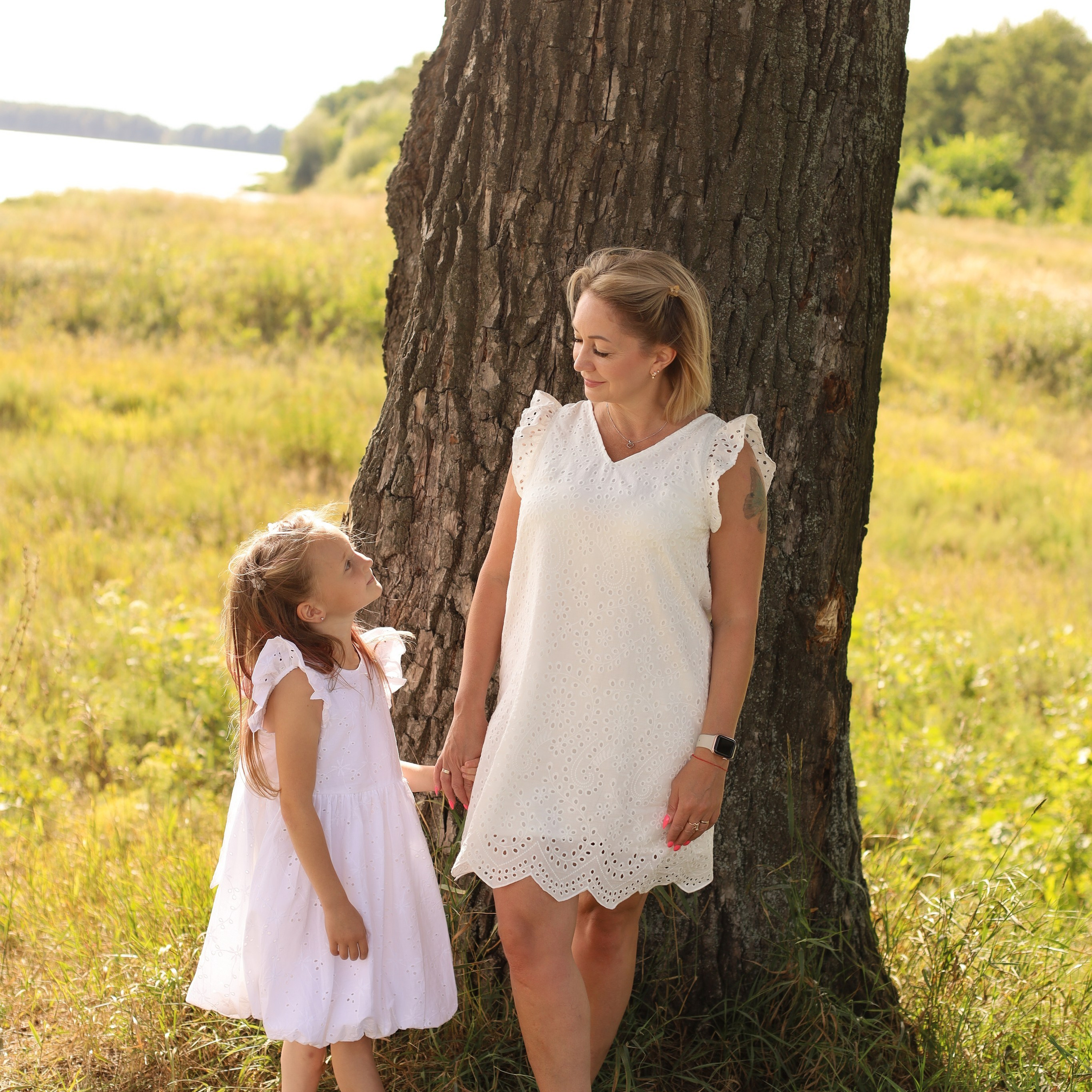 Лена и Настя