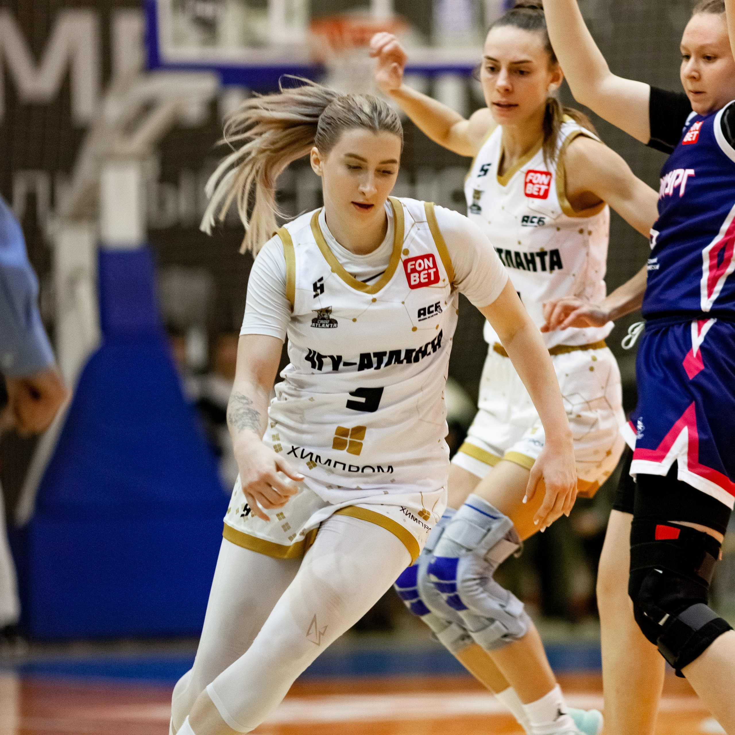 ЧГУ-Атланта — Металлург 3 игра. Фотография