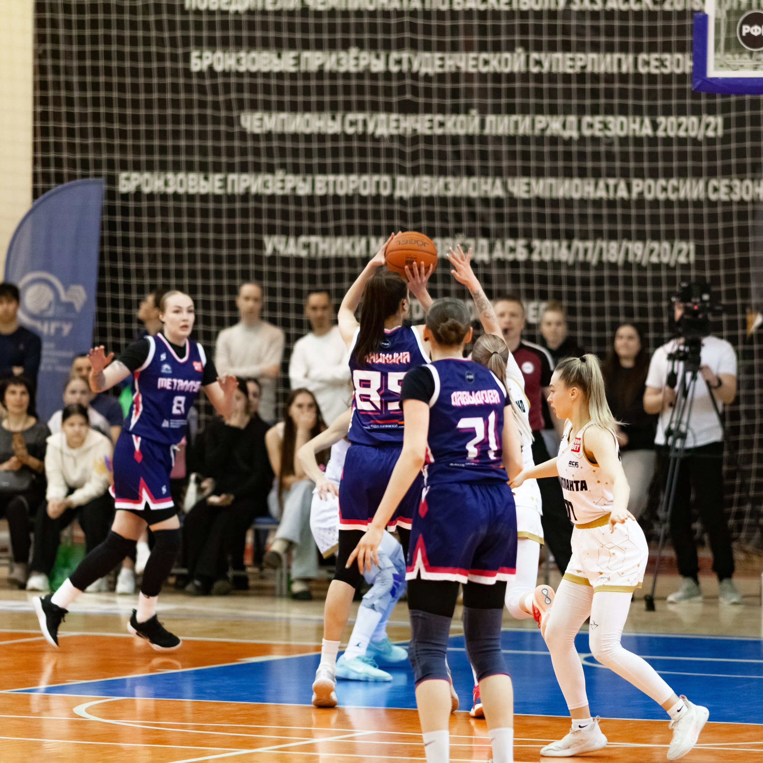 ЧГУ-Атланта — Металлург 3 игра. Фотография