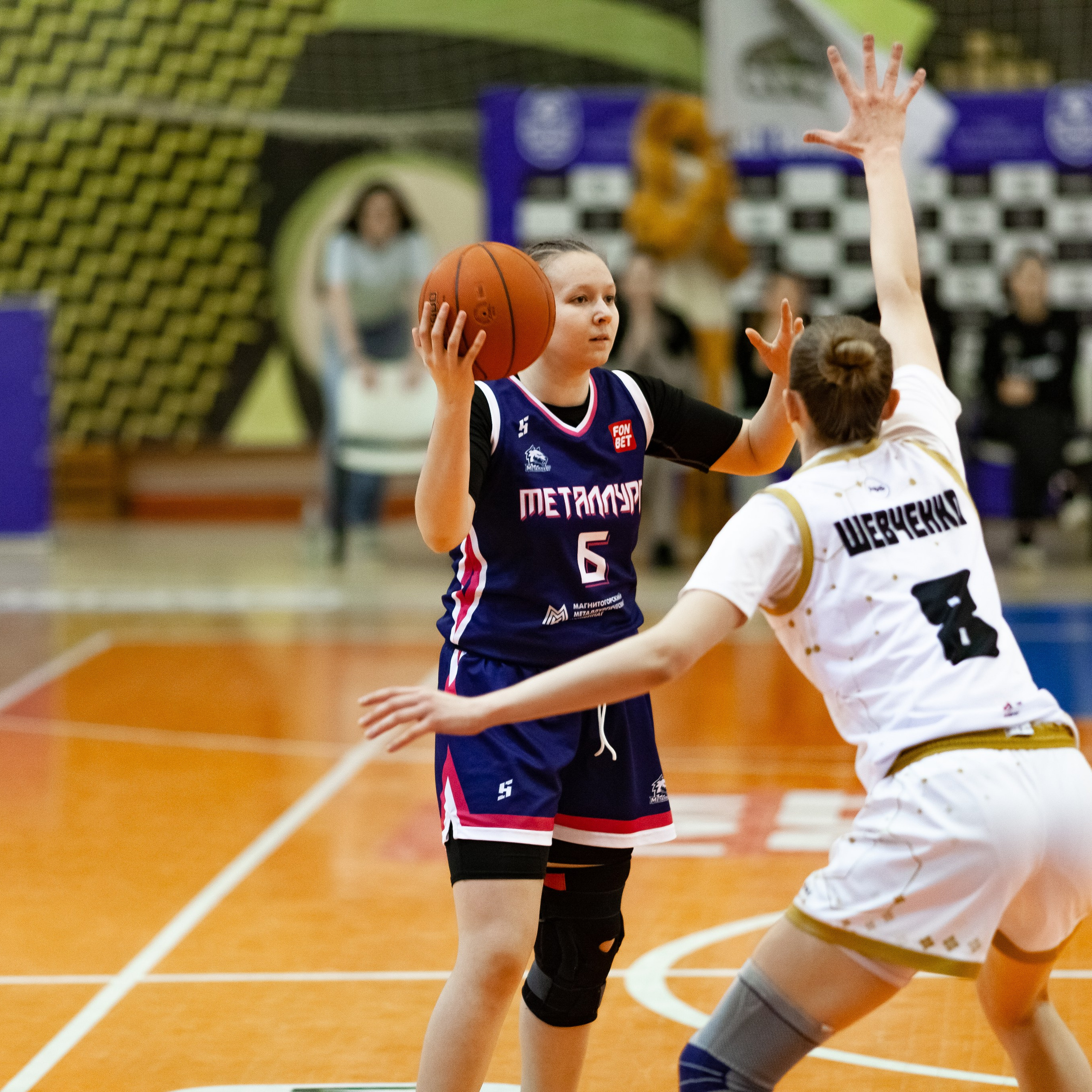 ЧГУ-Атланта — Металлург 3 игра. Фотография