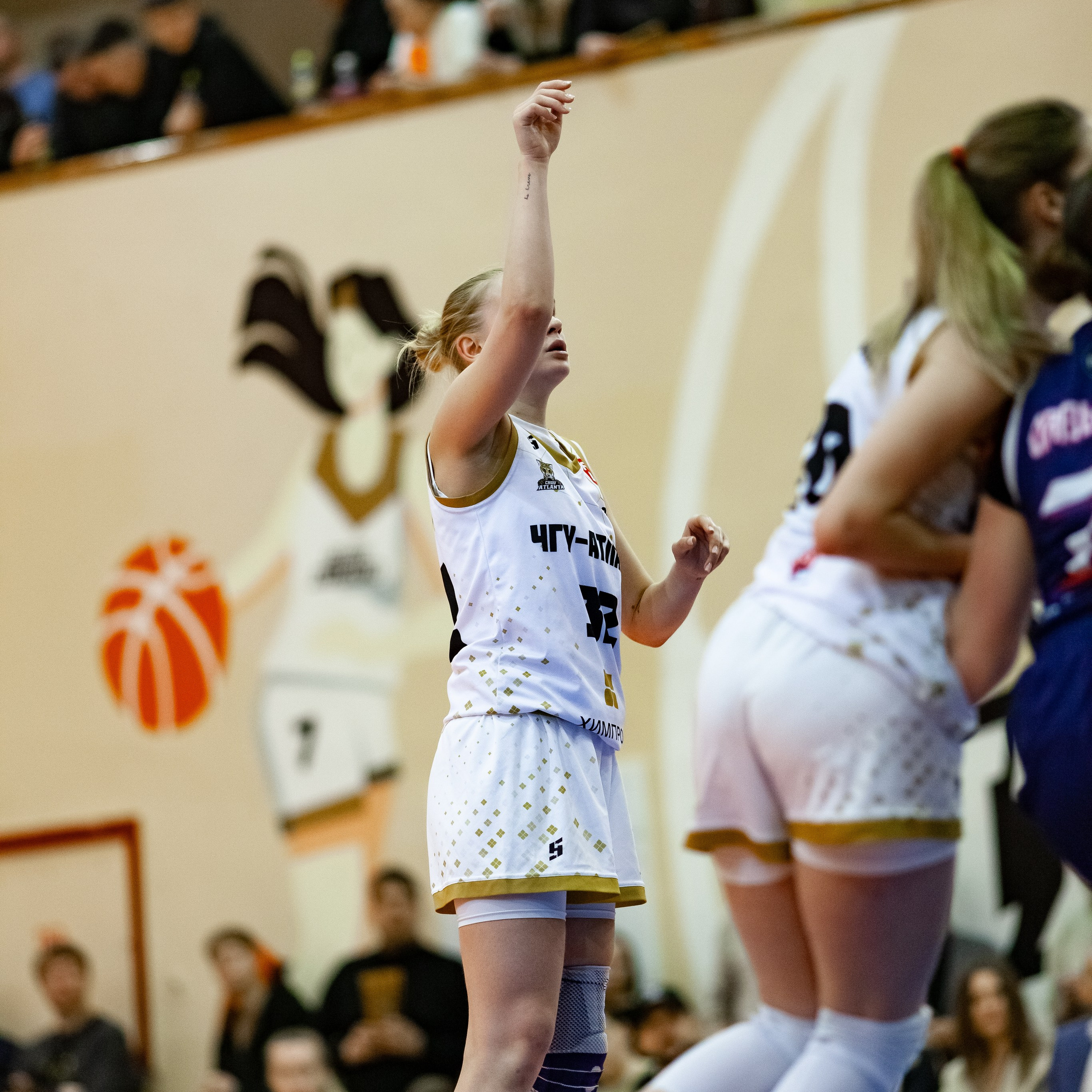 ЧГУ-Атланта — Металлург 3 игра. Фотография