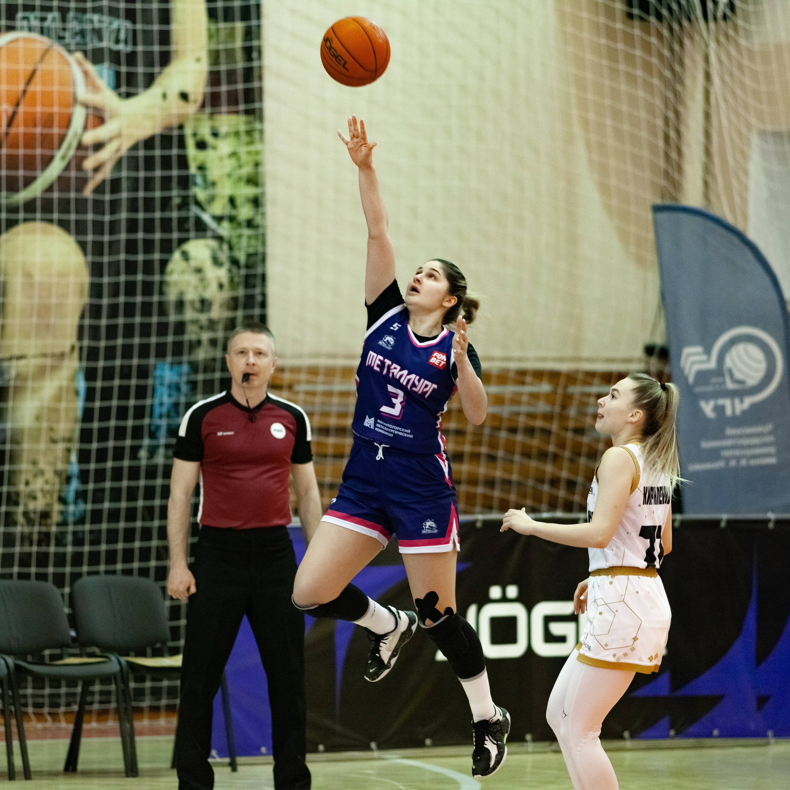 ЧГУ-Атланта — Металлург 3 игра. Фотография