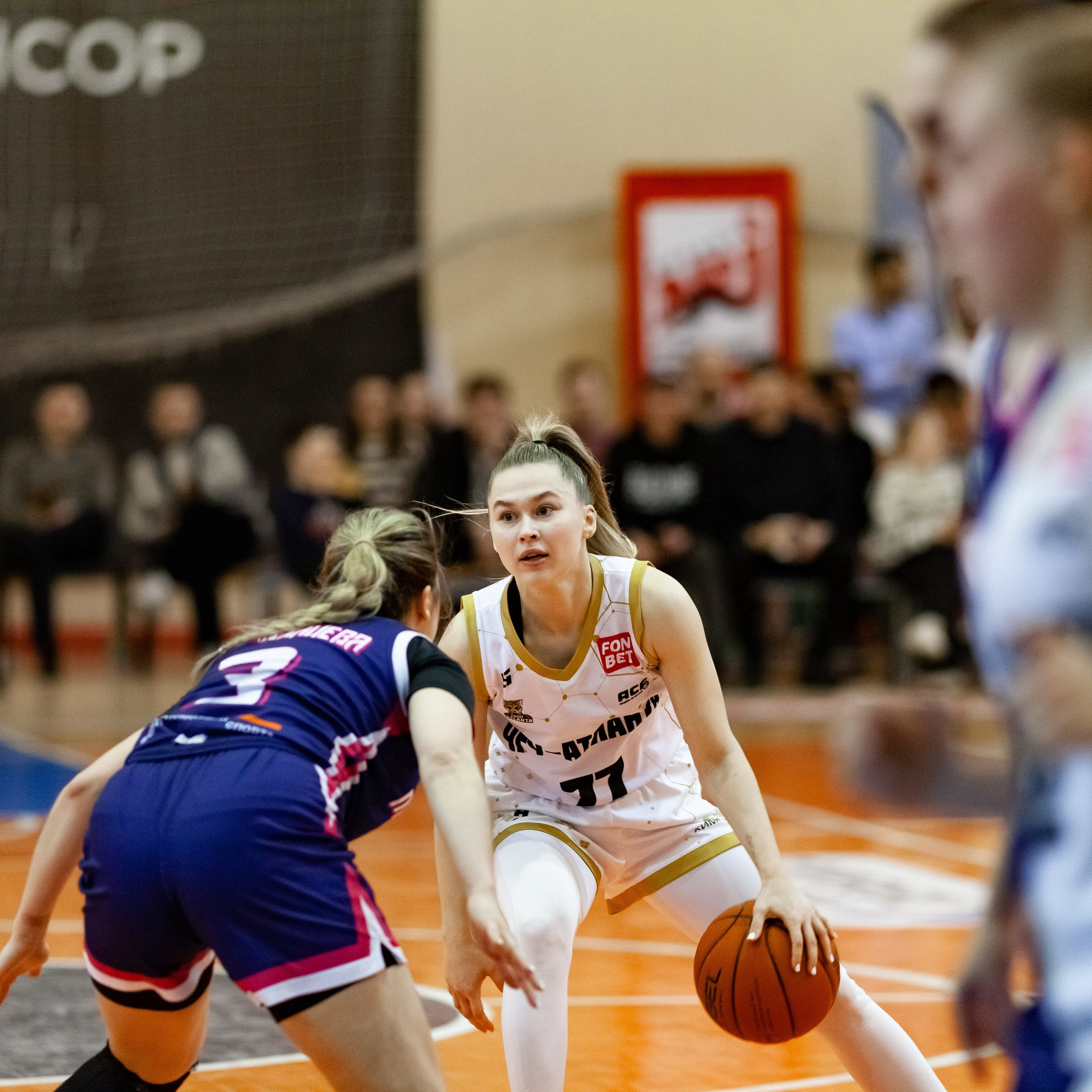 ЧГУ-Атланта — Металлург 3 игра. Фотография