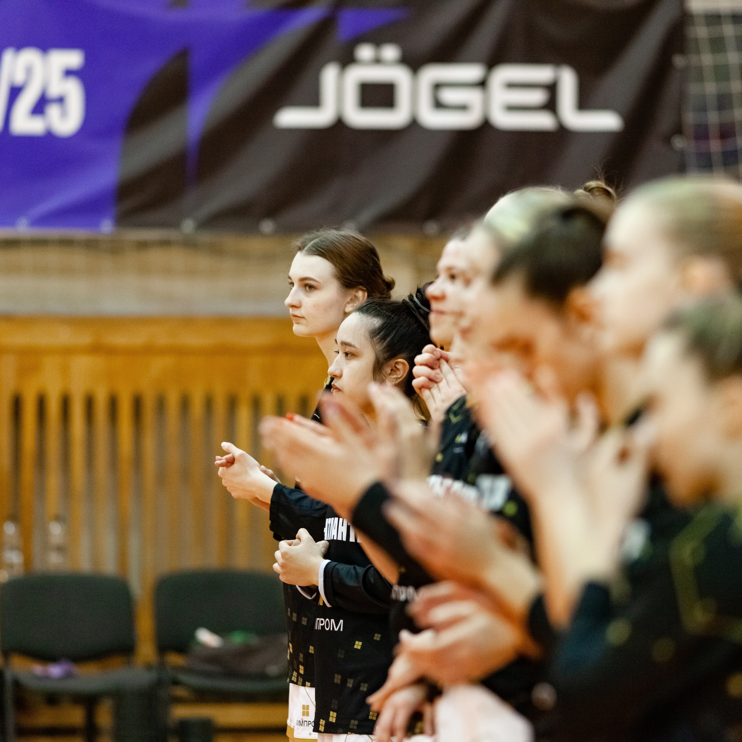 ЧГУ-Атланта — Металлург 3 игра. Фотография