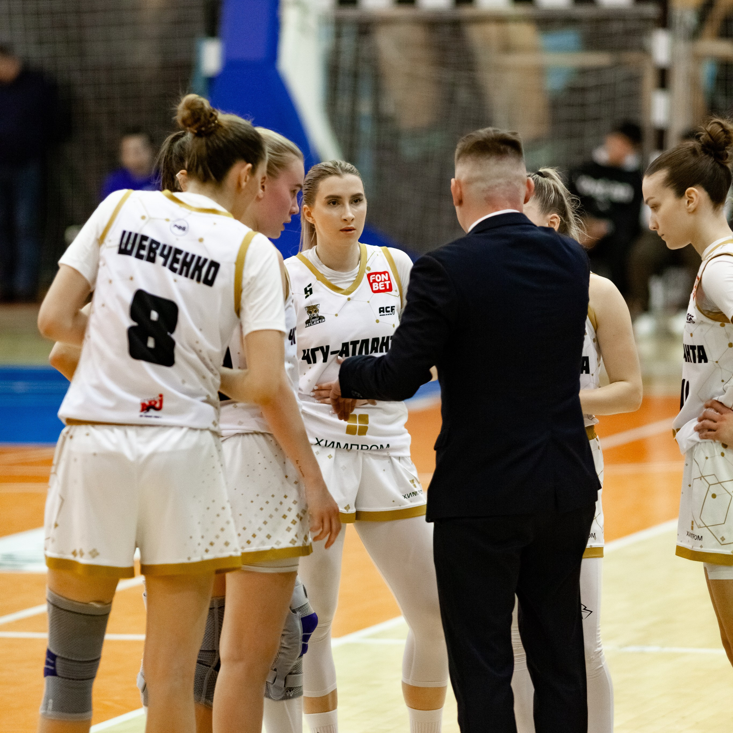 ЧГУ-Атланта — Металлург 3 игра. Фотография