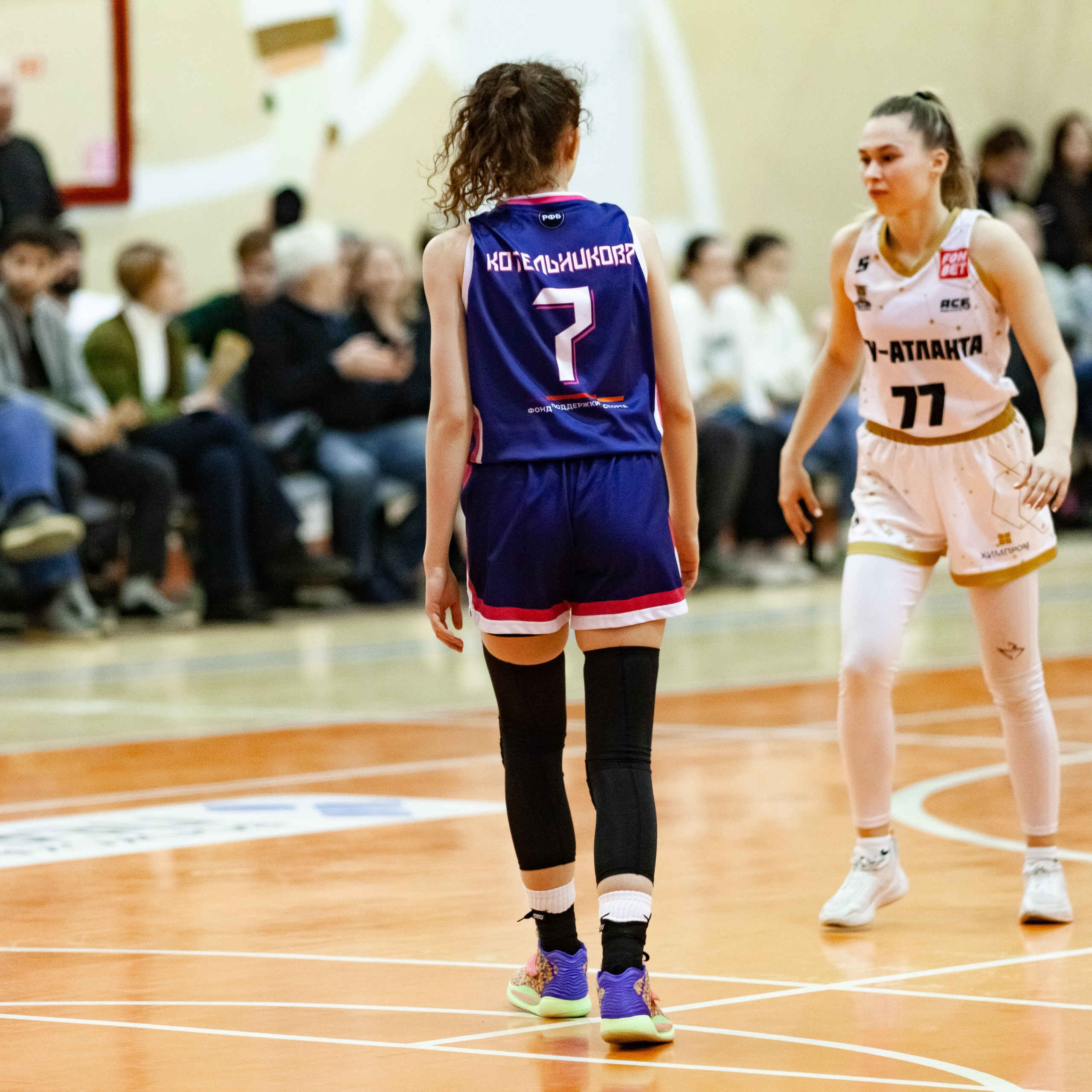 ЧГУ-Атланта — Металлург 3 игра. Фотография