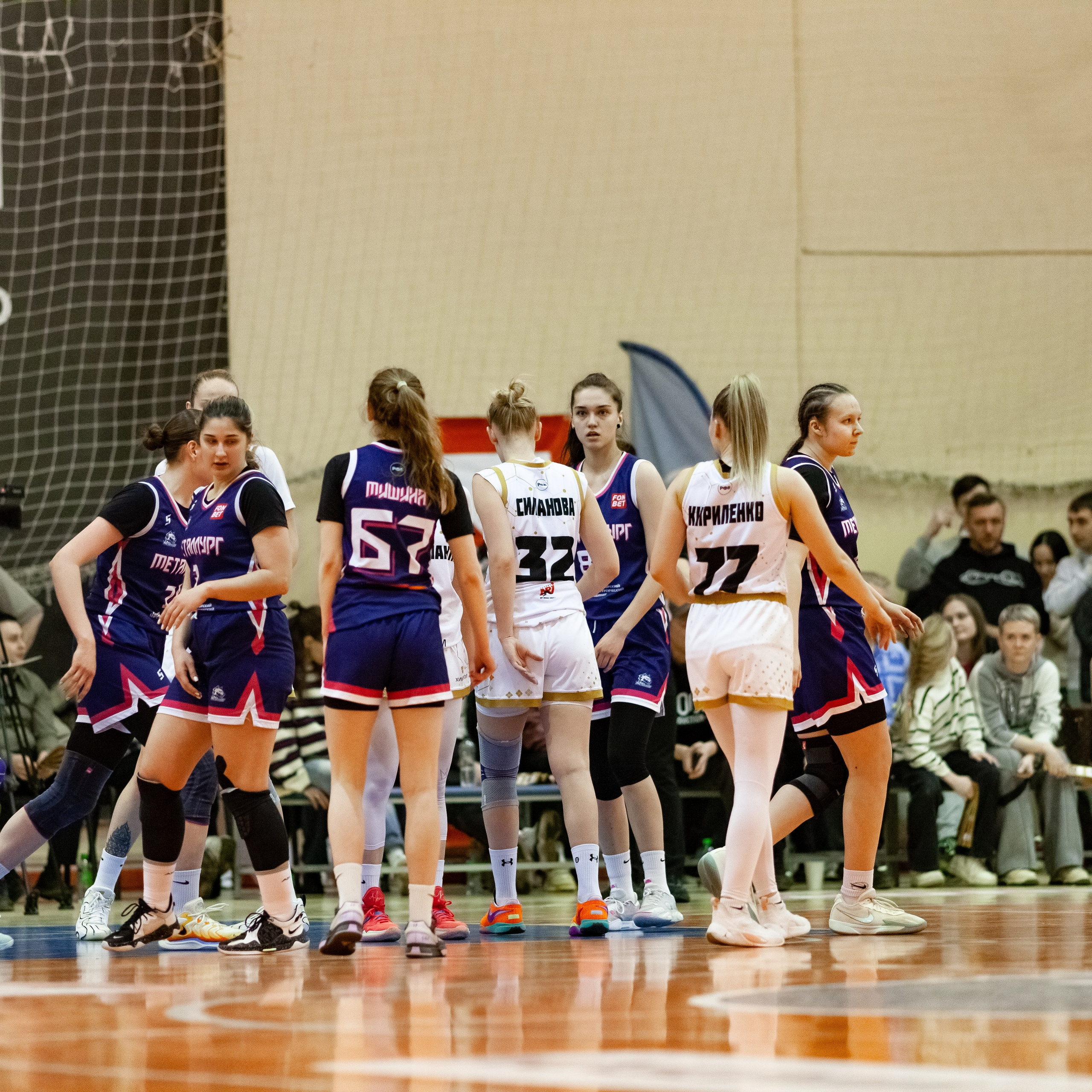 ЧГУ-Атланта — Металлург 3 игра. Фотография