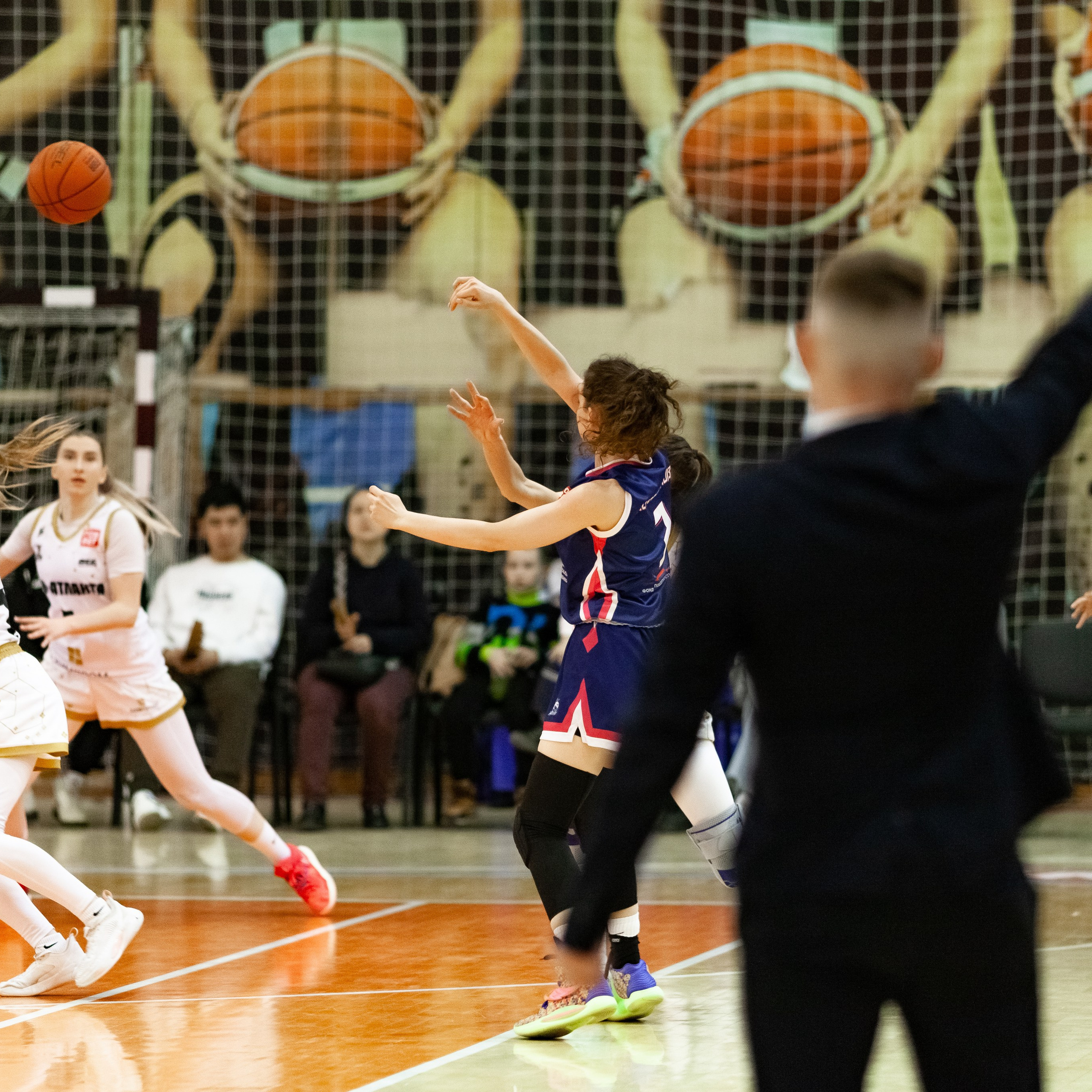 ЧГУ-Атланта — Металлург 3 игра. Фотография