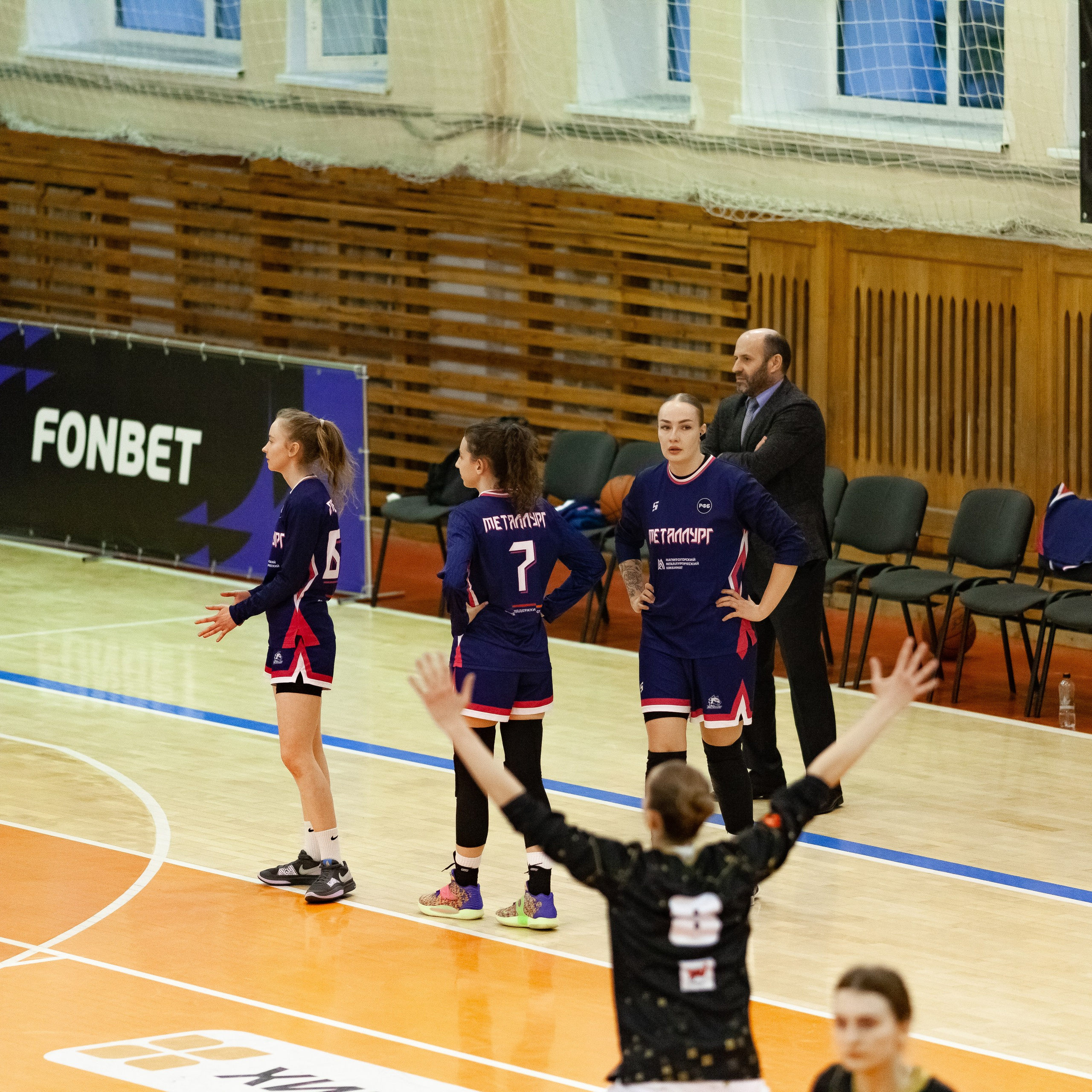 ЧГУ-Атланта — Металлург 3 игра. Фотография