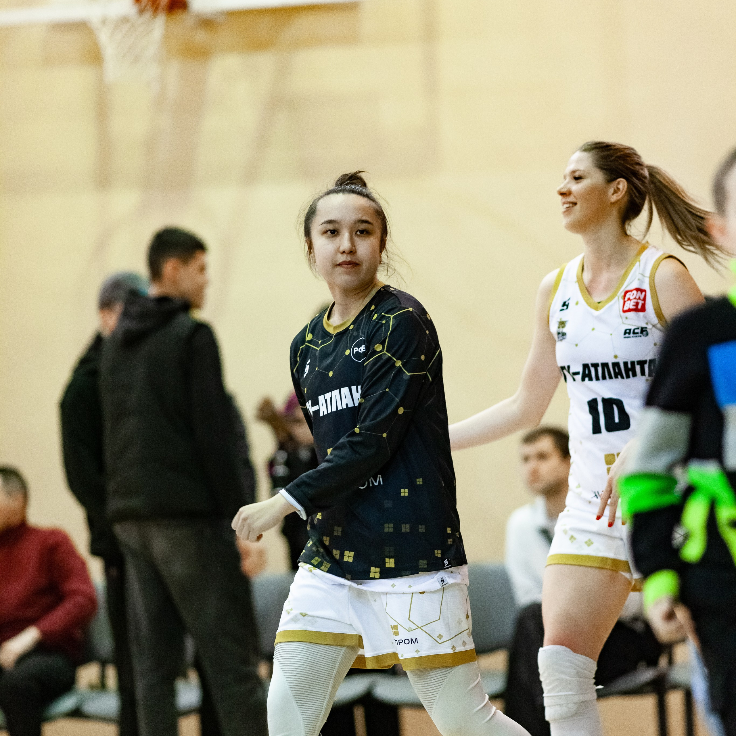 ЧГУ-Атланта — Металлург 3 игра. Фотография