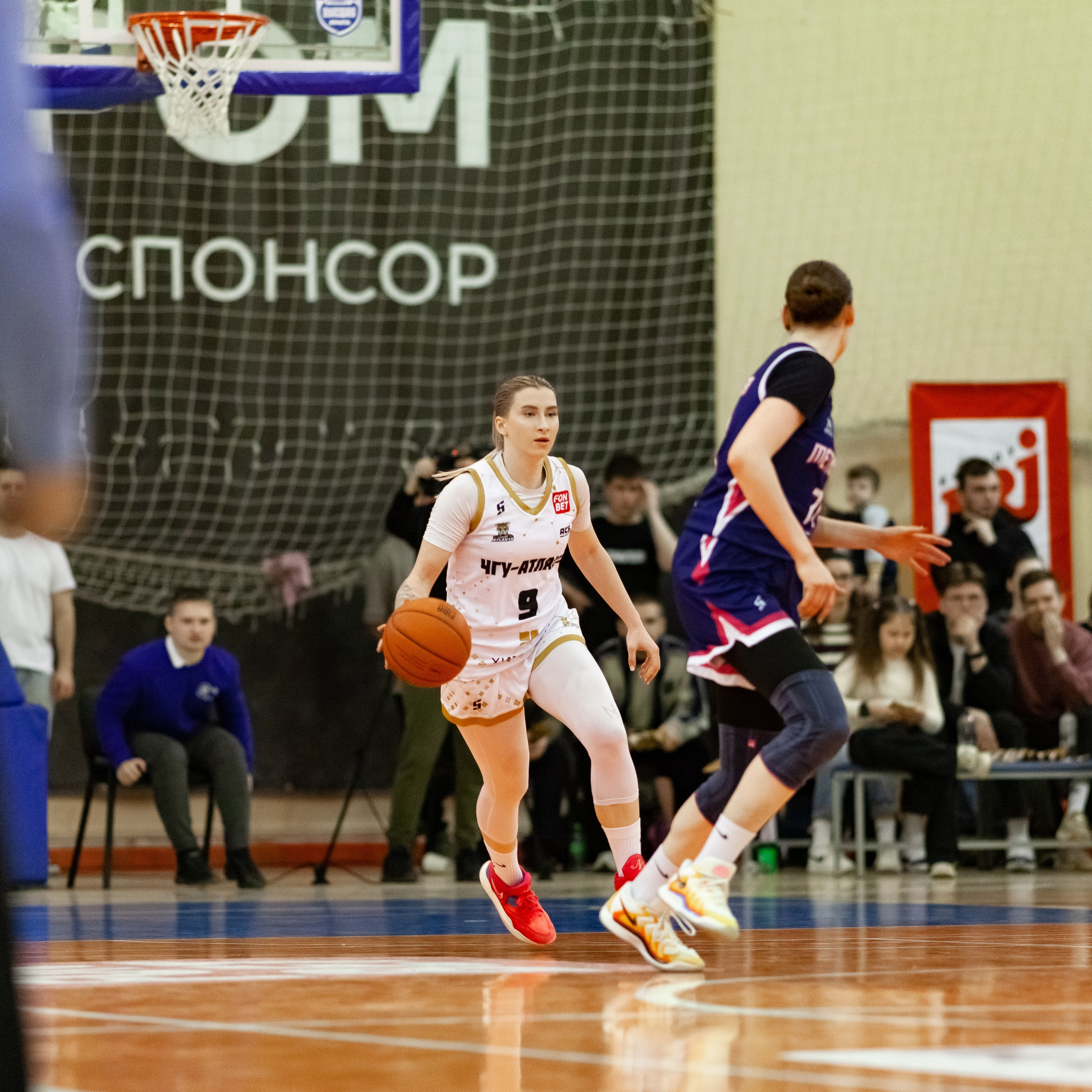 ЧГУ-Атланта — Металлург 3 игра. Фотография