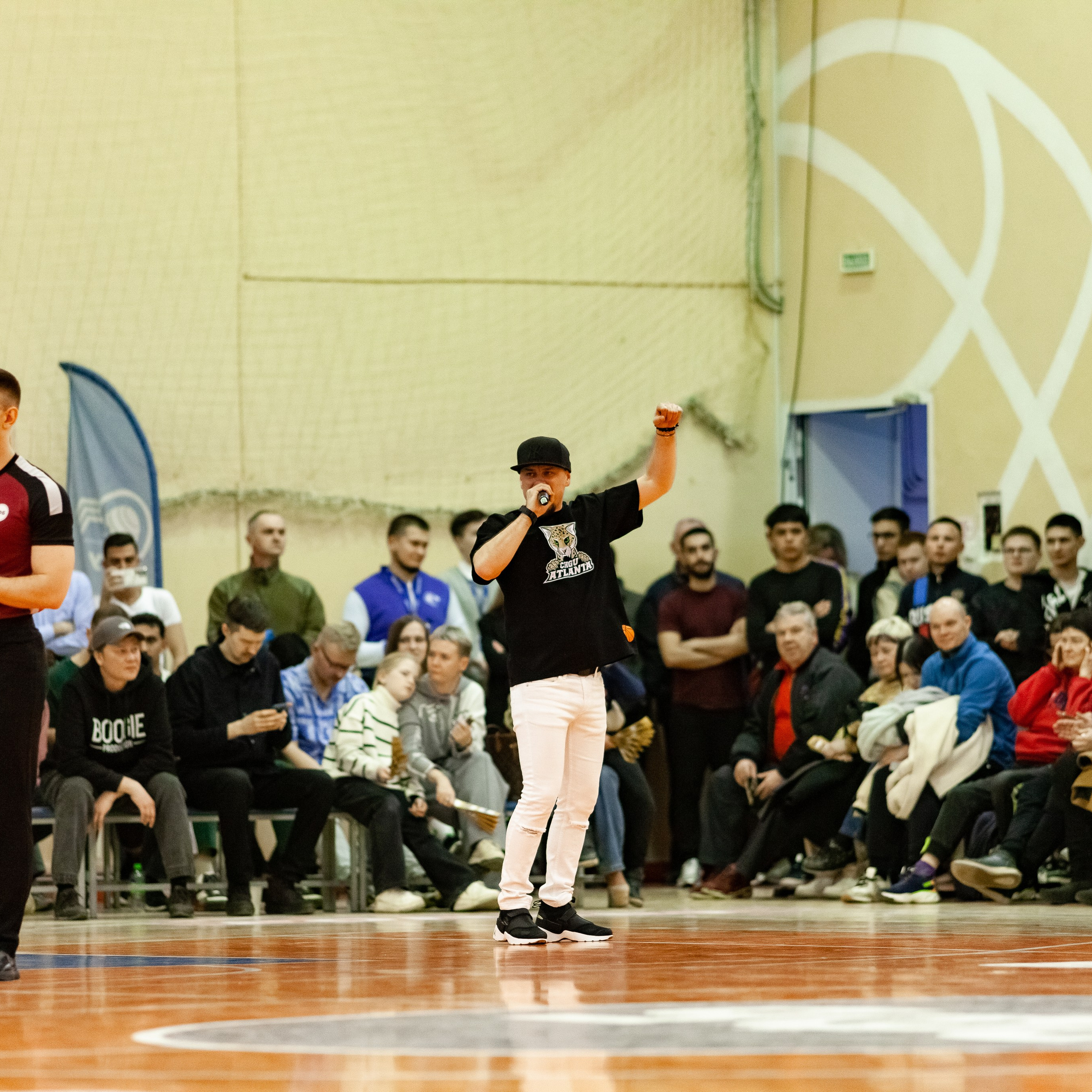 ЧГУ-Атланта — Металлург 3 игра. Фотография