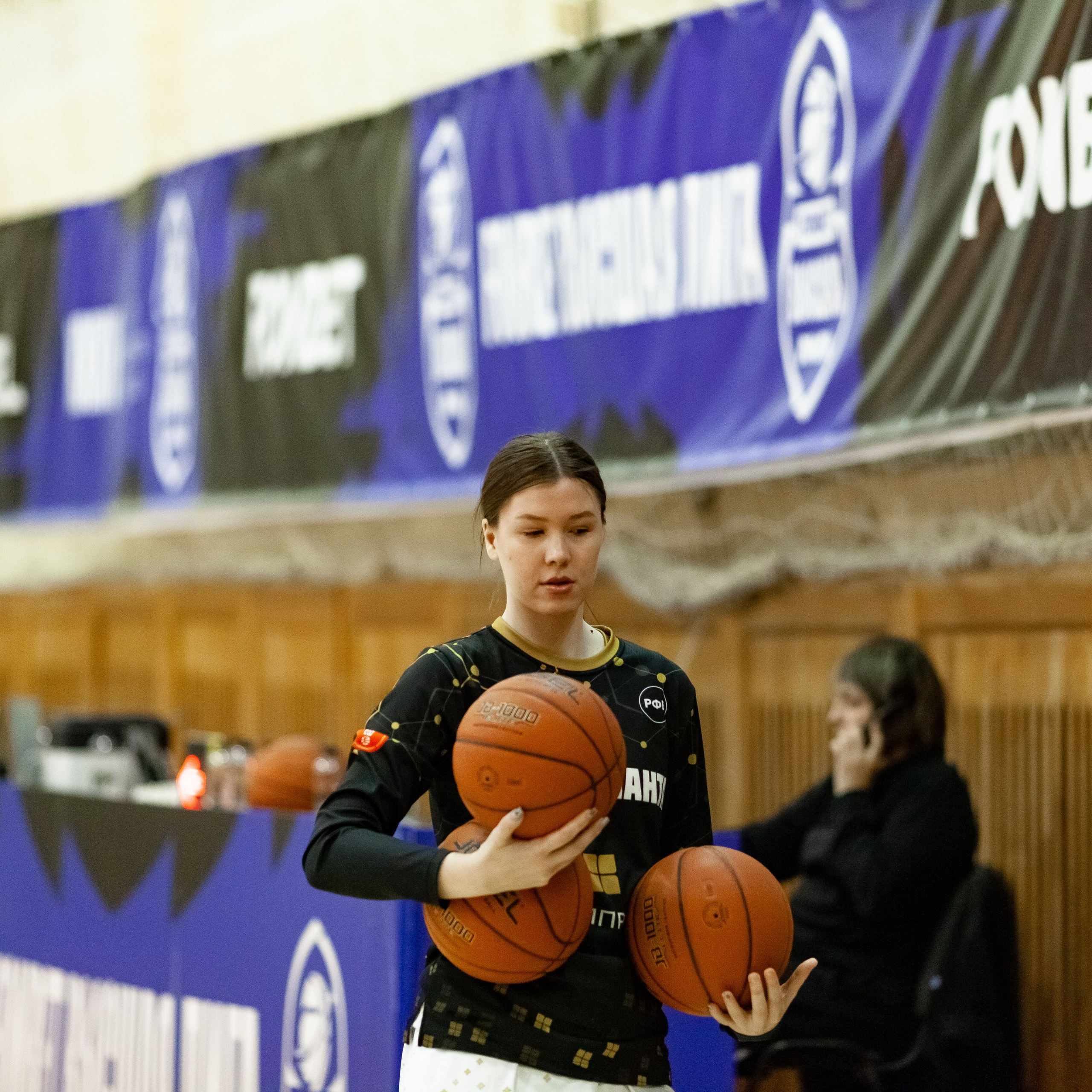 ЧГУ-Атланта — Металлург 3 игра. Фотография