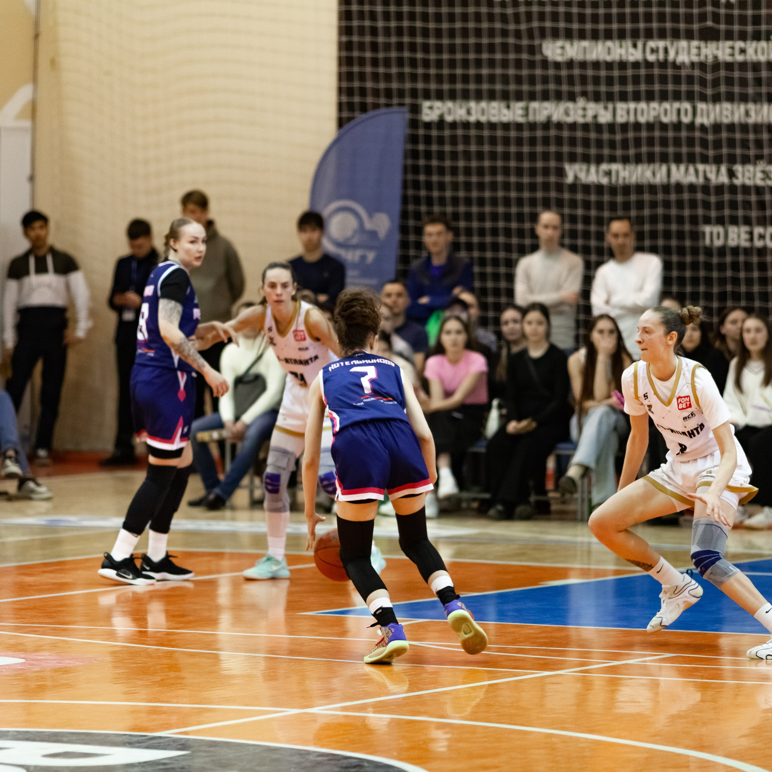 ЧГУ-Атланта — Металлург 3 игра. Фотография