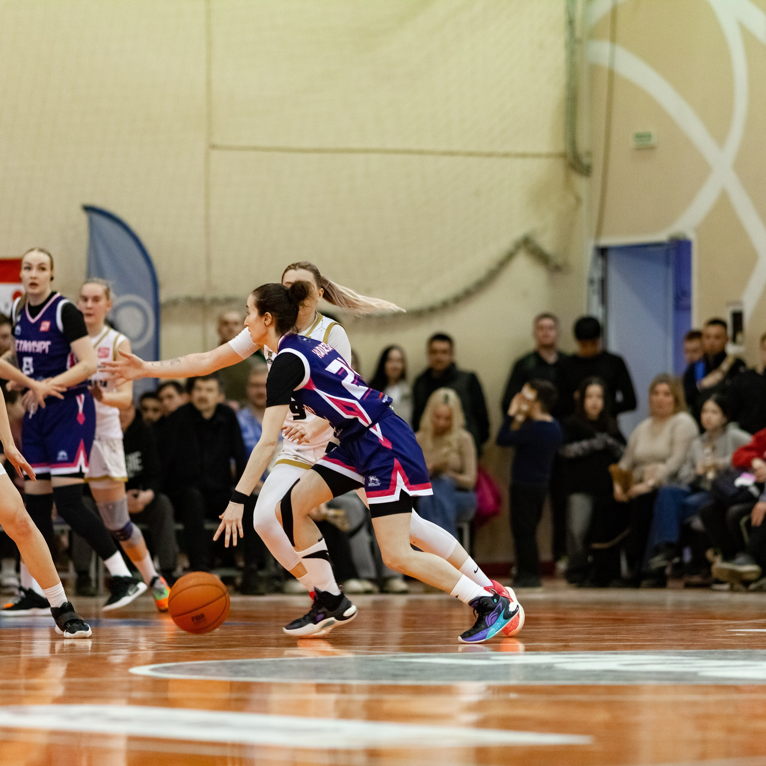 ЧГУ-Атланта — Металлург 3 игра. Фотография