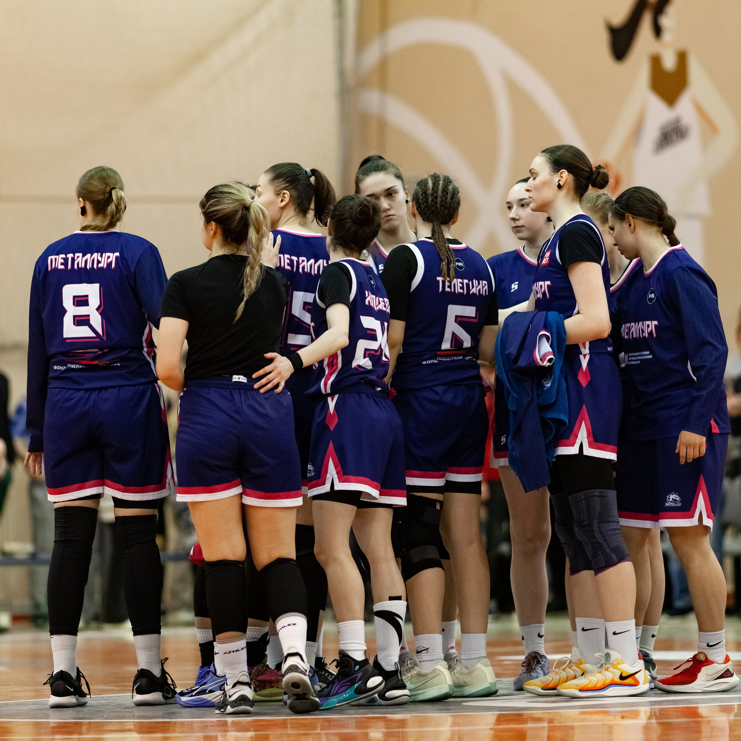 ЧГУ-Атланта — Металлург 3 игра. Фотография