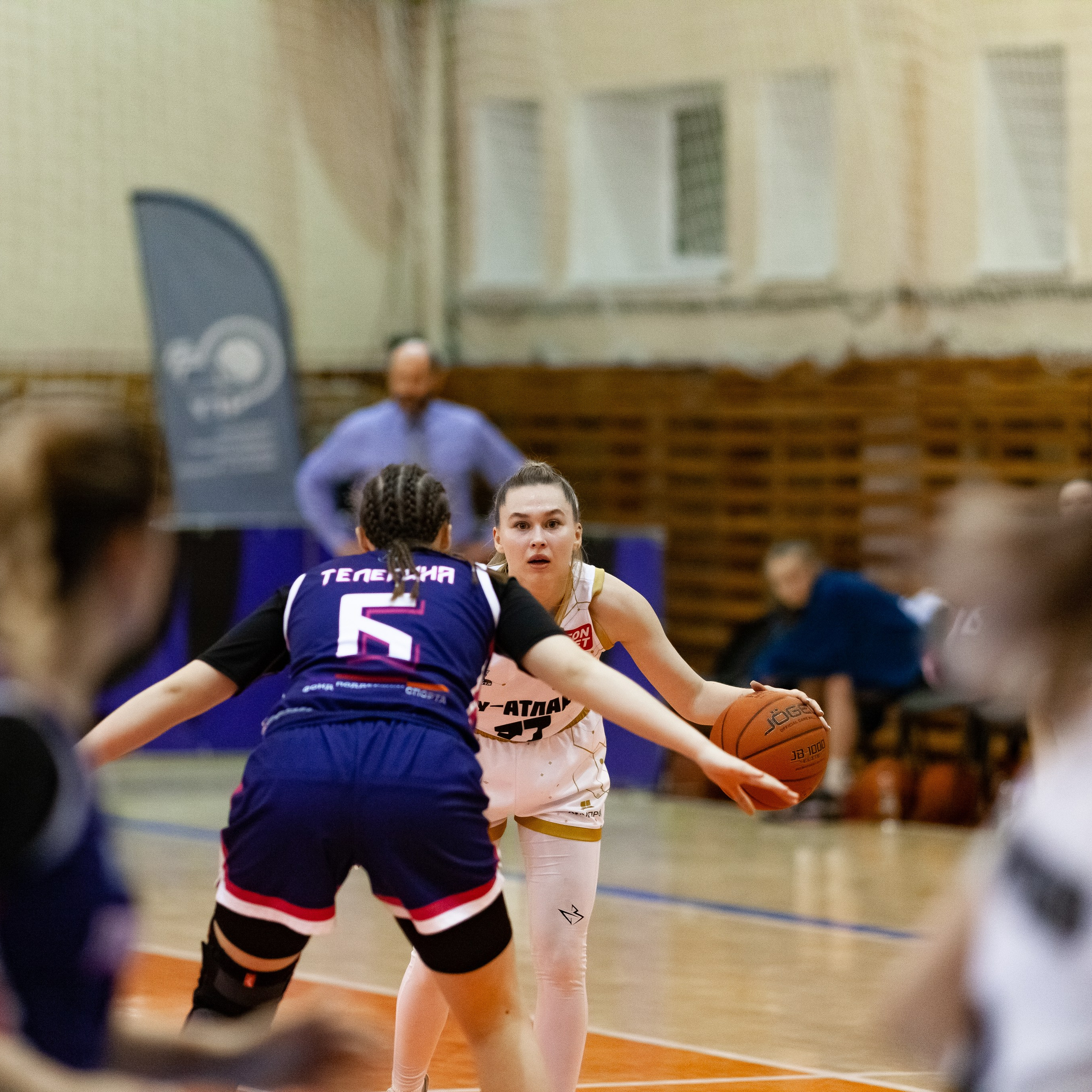 ЧГУ-Атланта — Металлург 3 игра. Фотография