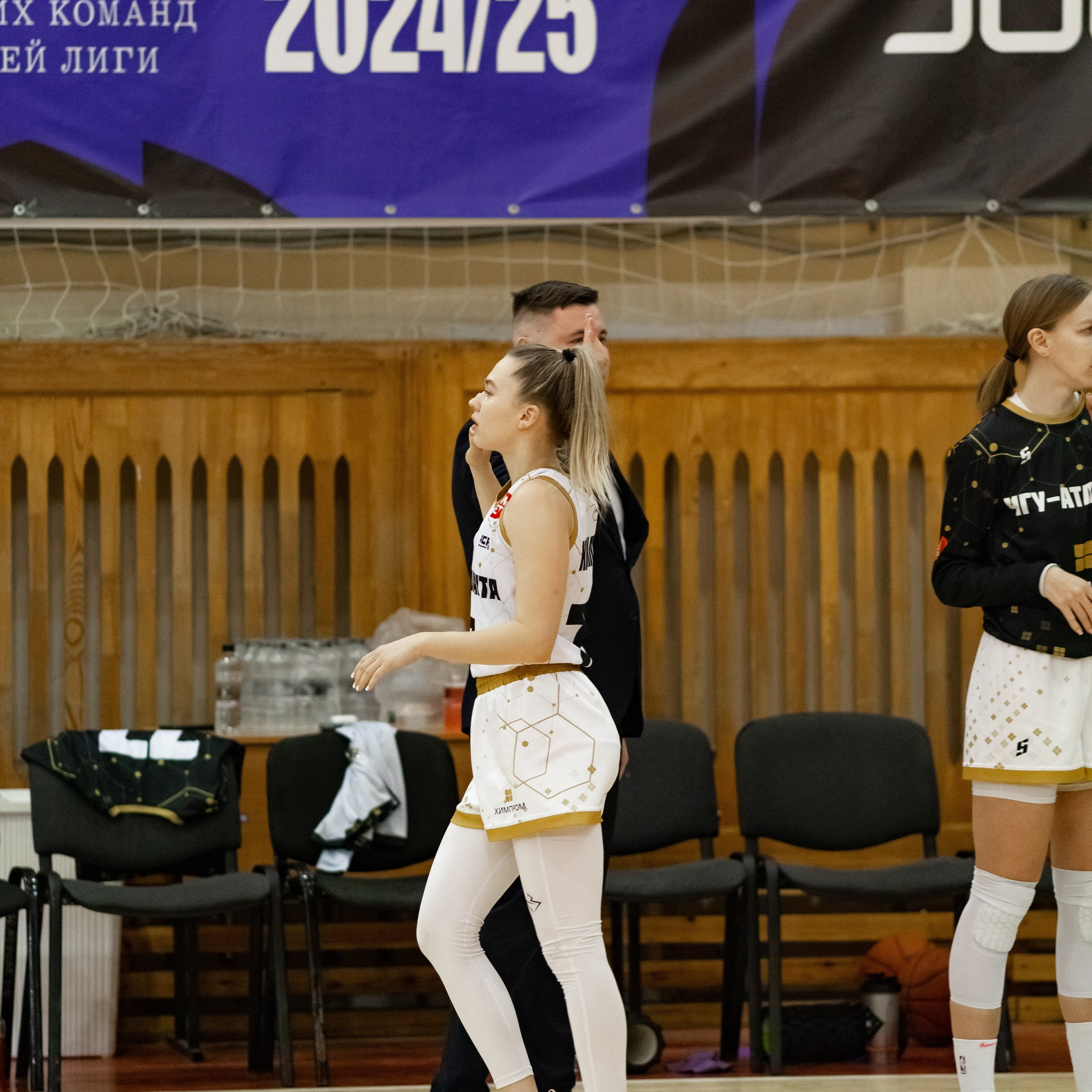 ЧГУ-Атланта — Металлург 3 игра. Фотография