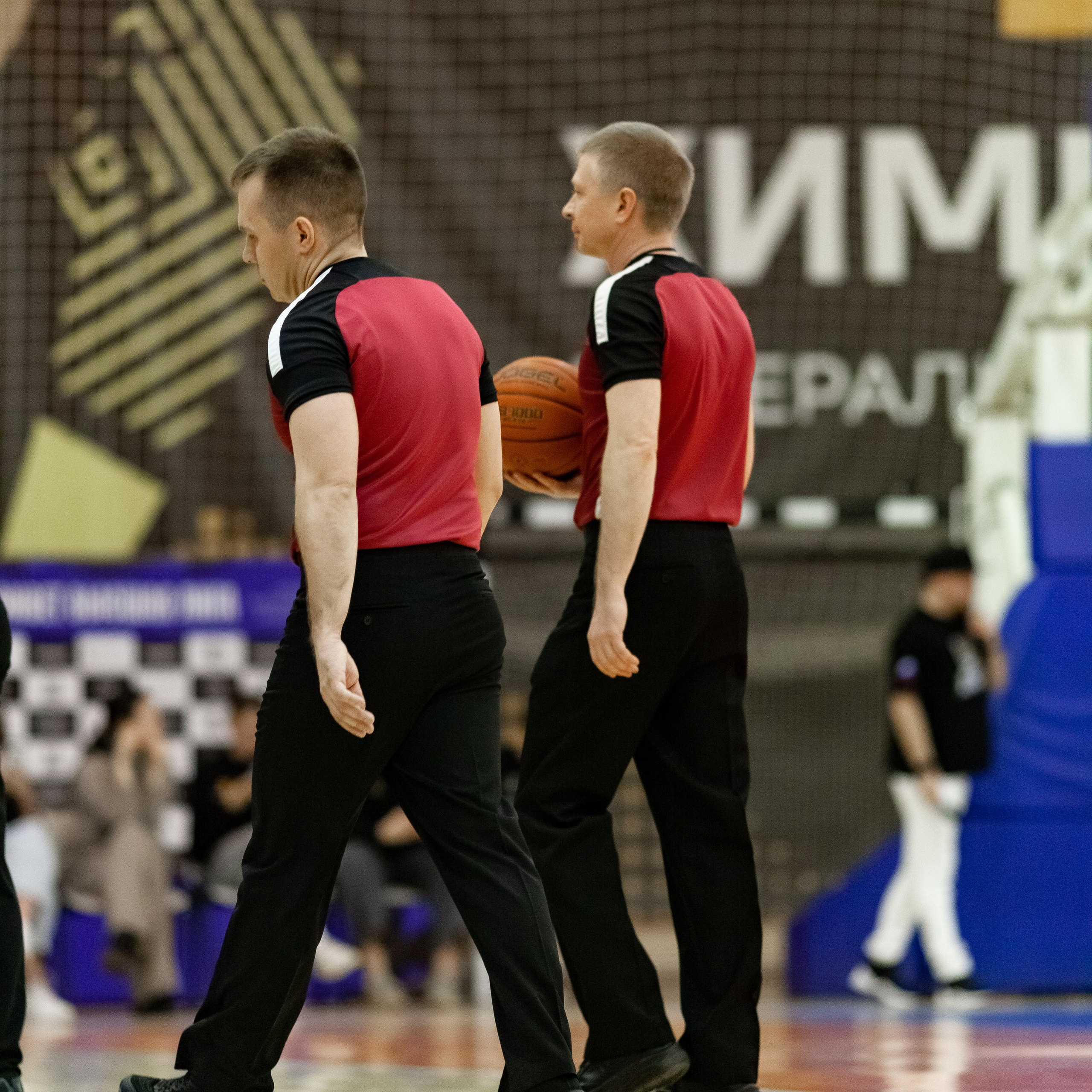 ЧГУ-Атланта — Металлург 3 игра. Фотография