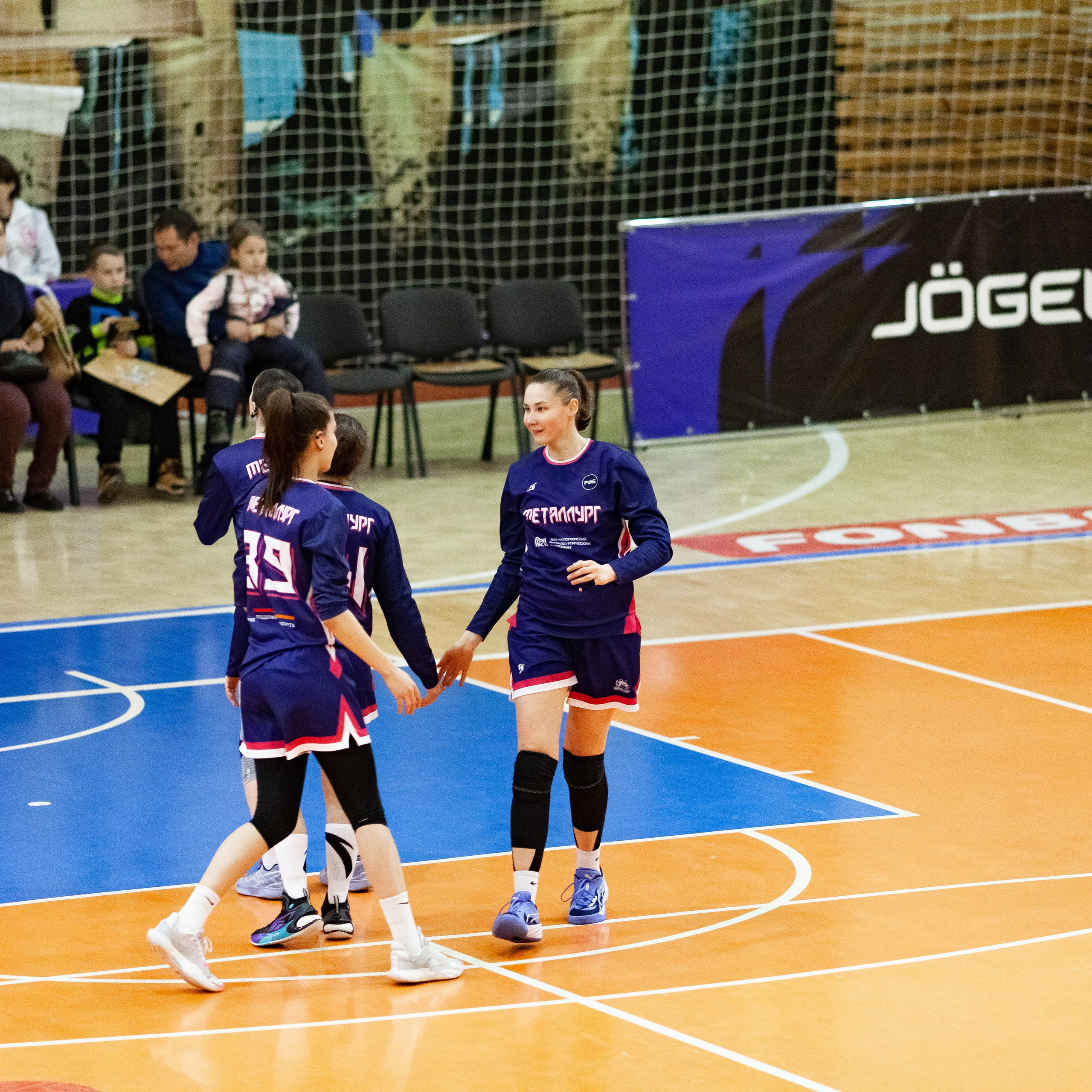 ЧГУ-Атланта — Металлург 3 игра. Фотография