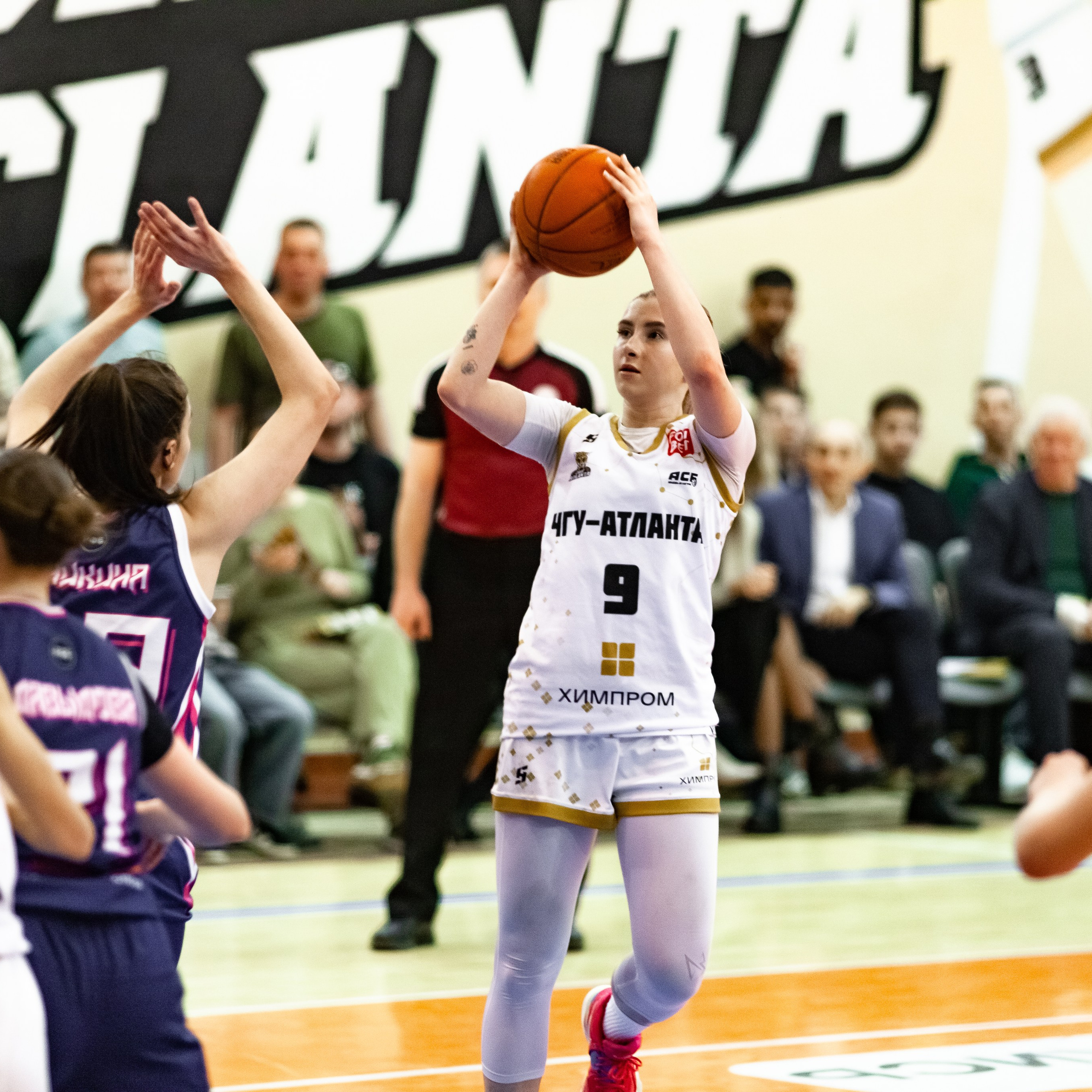 ЧГУ-Атланта — Металлург 3 игра. Фотография