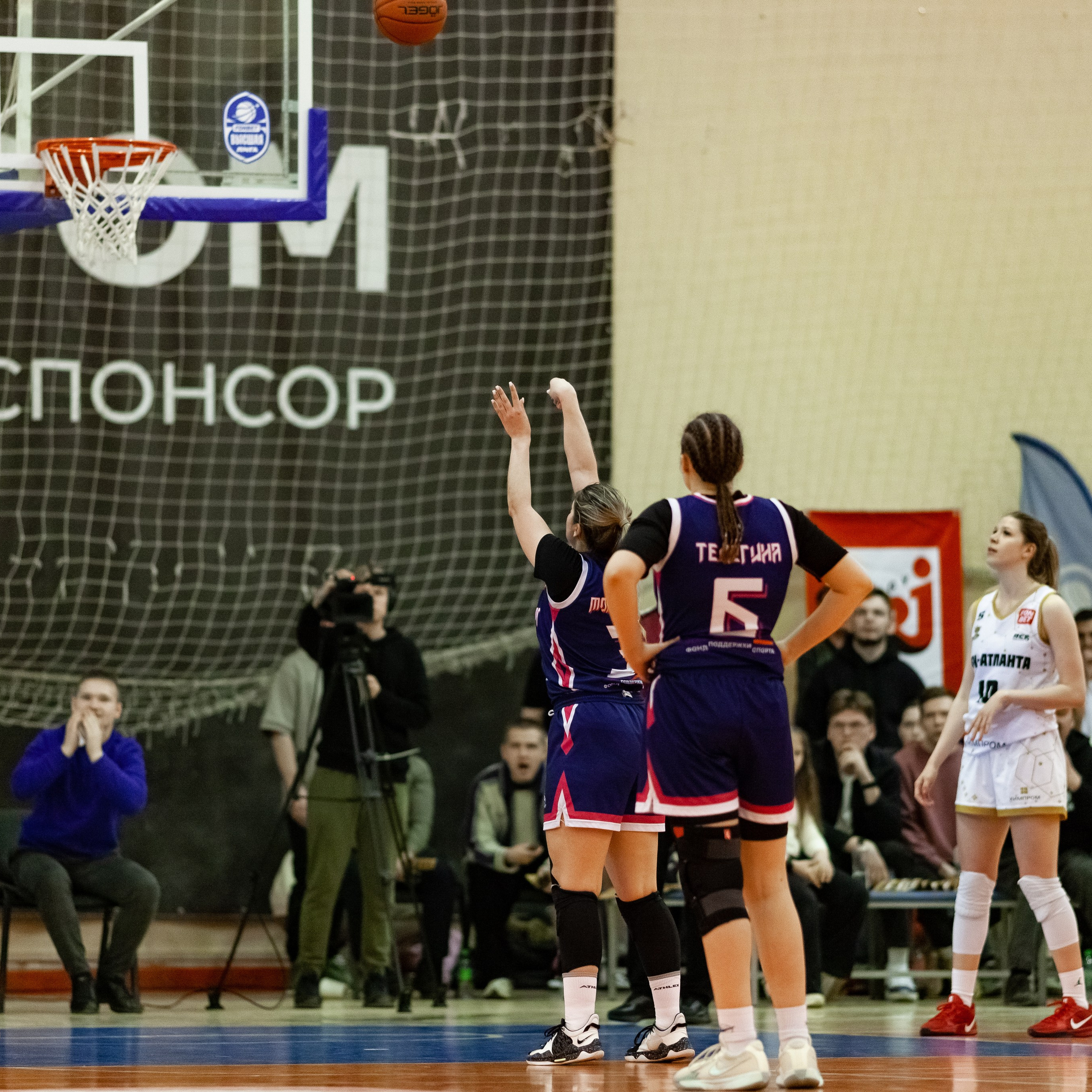 ЧГУ-Атланта — Металлург 3 игра. Фотография