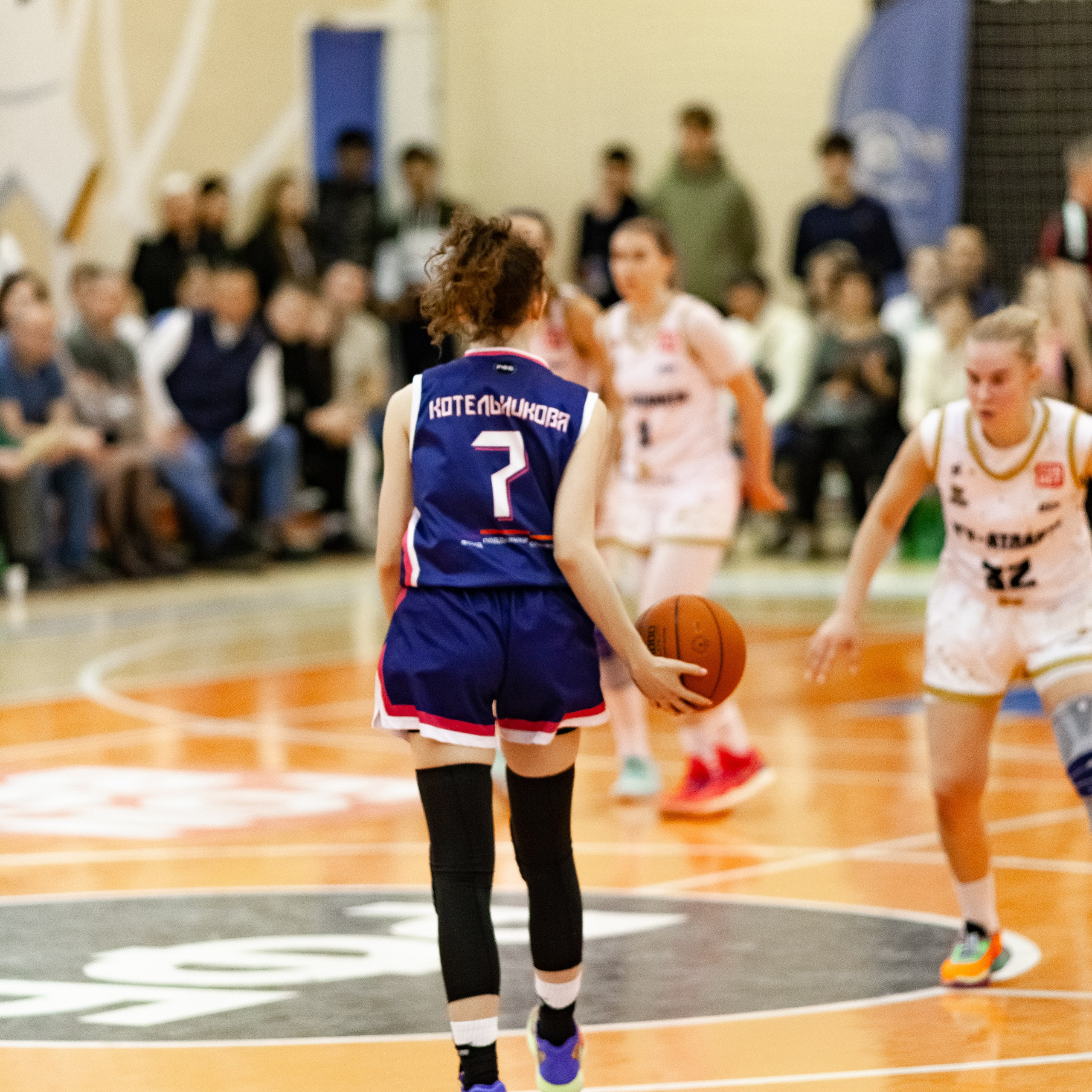 ЧГУ-Атланта — Металлург 3 игра. Фотография