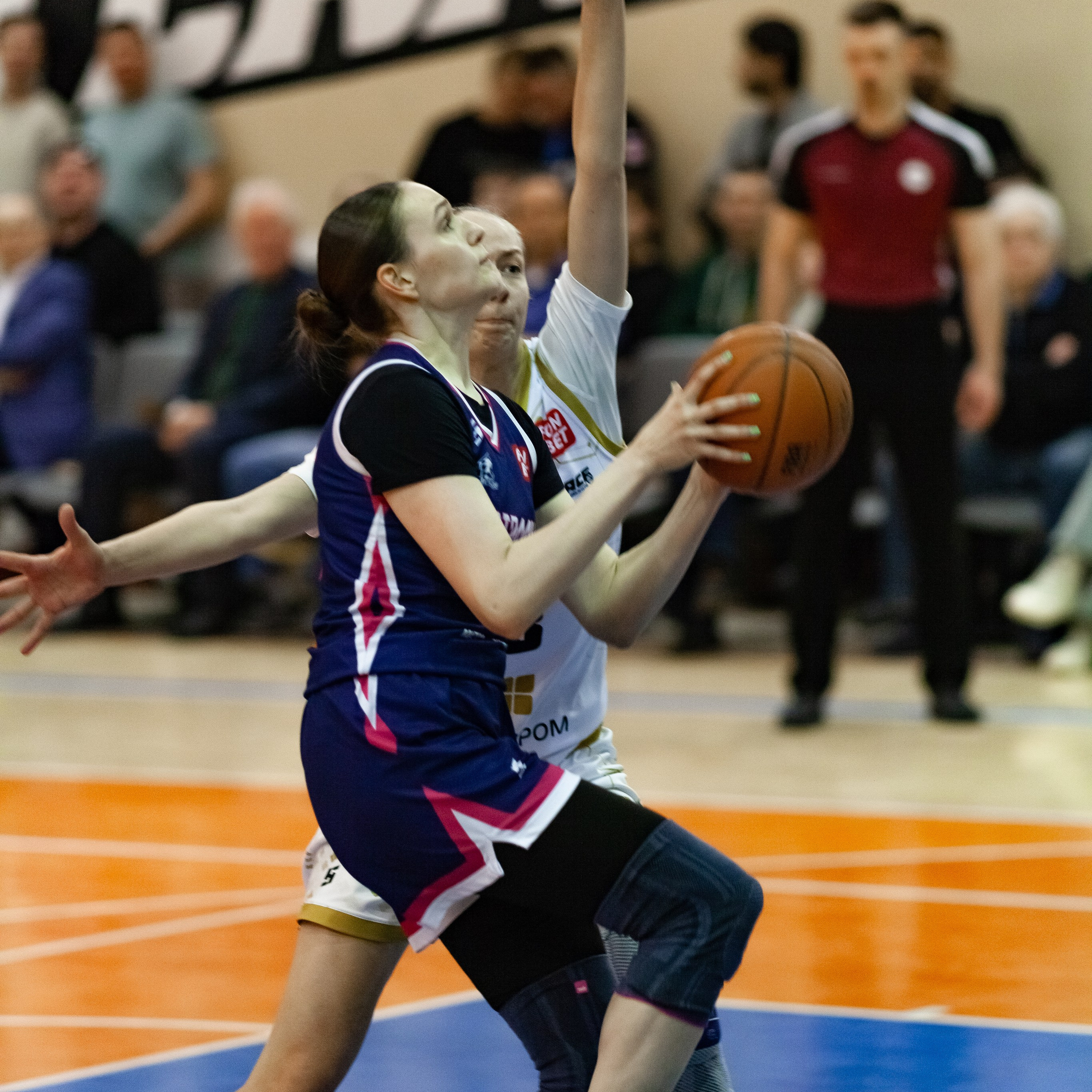 ЧГУ-Атланта — Металлург 3 игра. Фотография