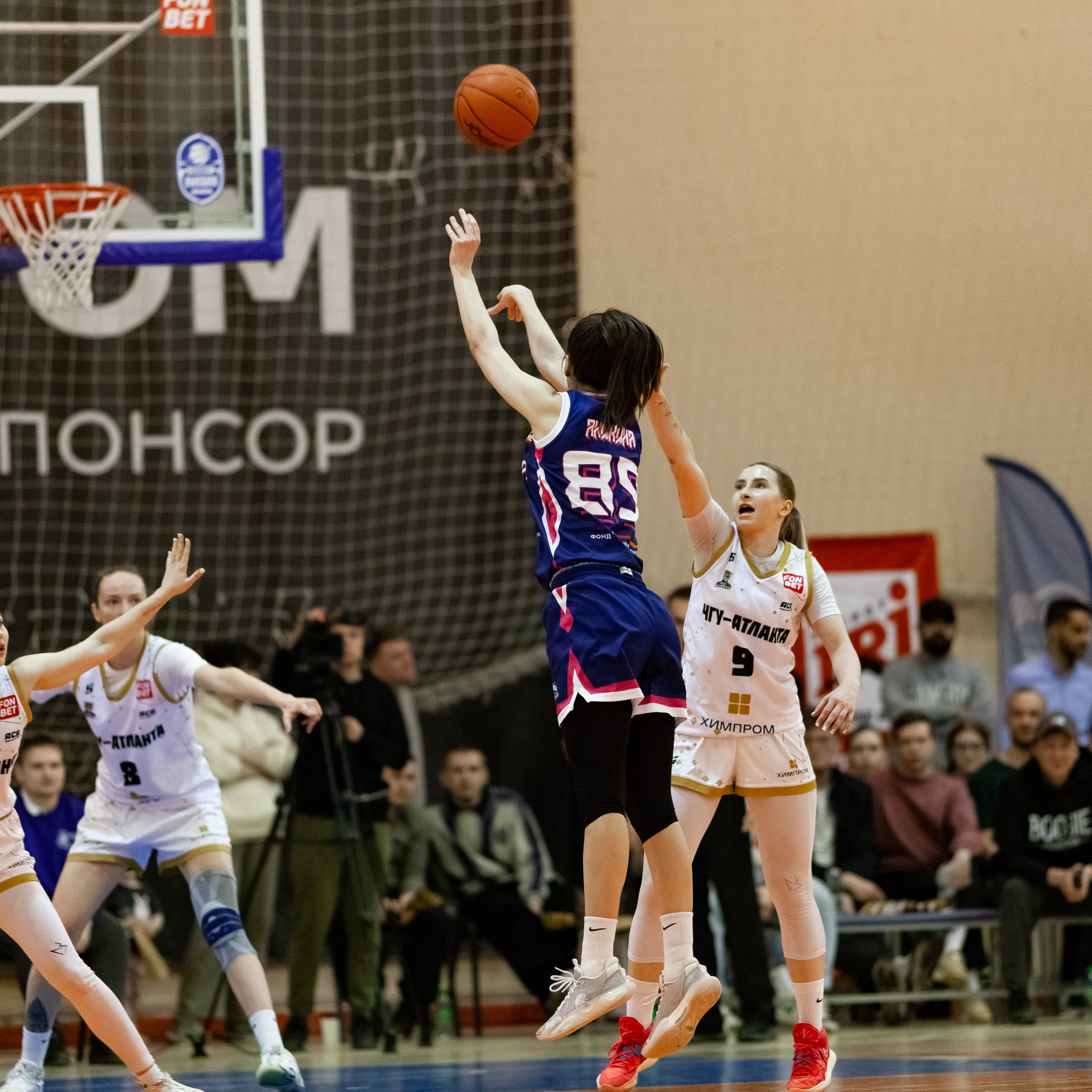 ЧГУ-Атланта — Металлург 3 игра. Фотография