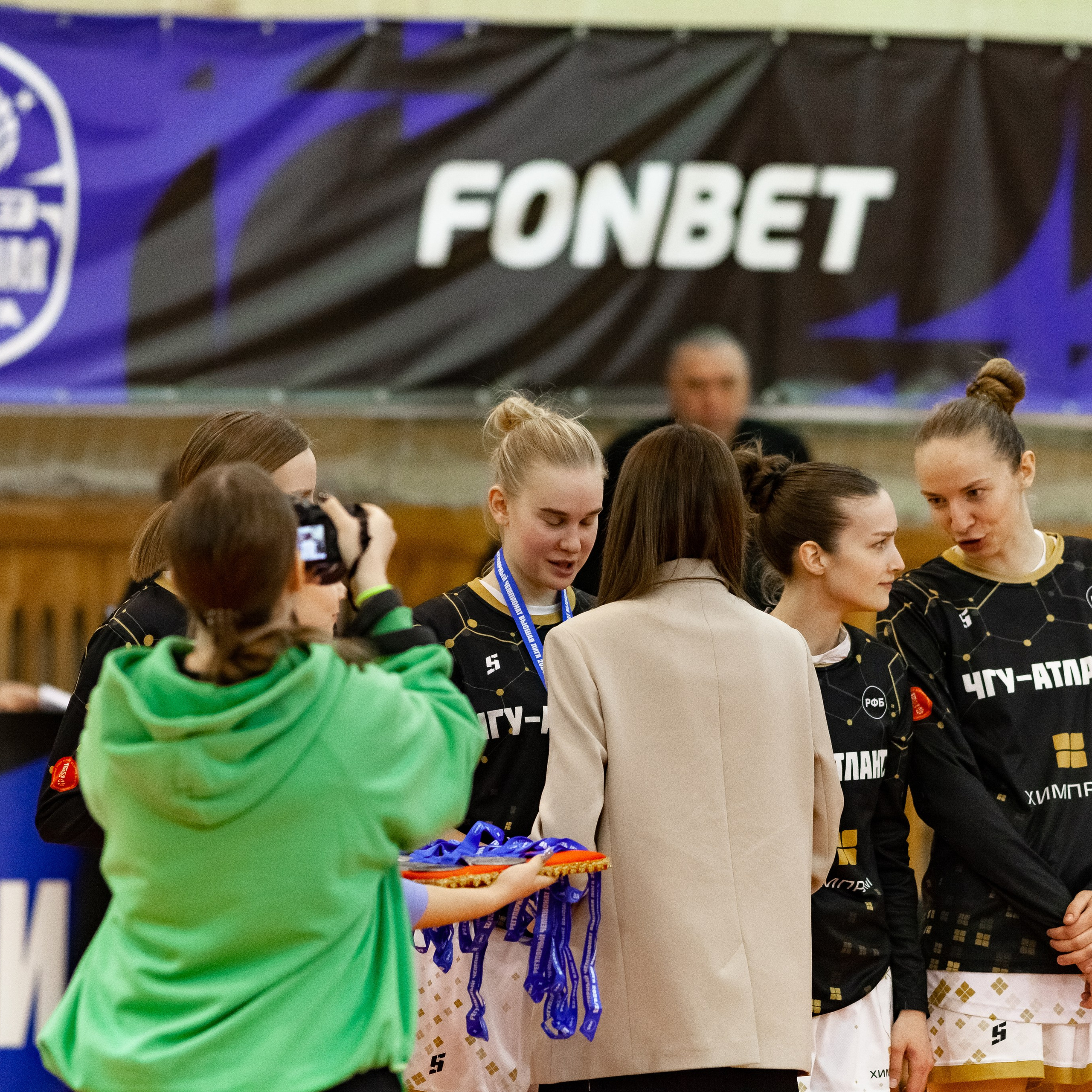 ЧГУ-Атланта — Металлург 3 игра. Фотография