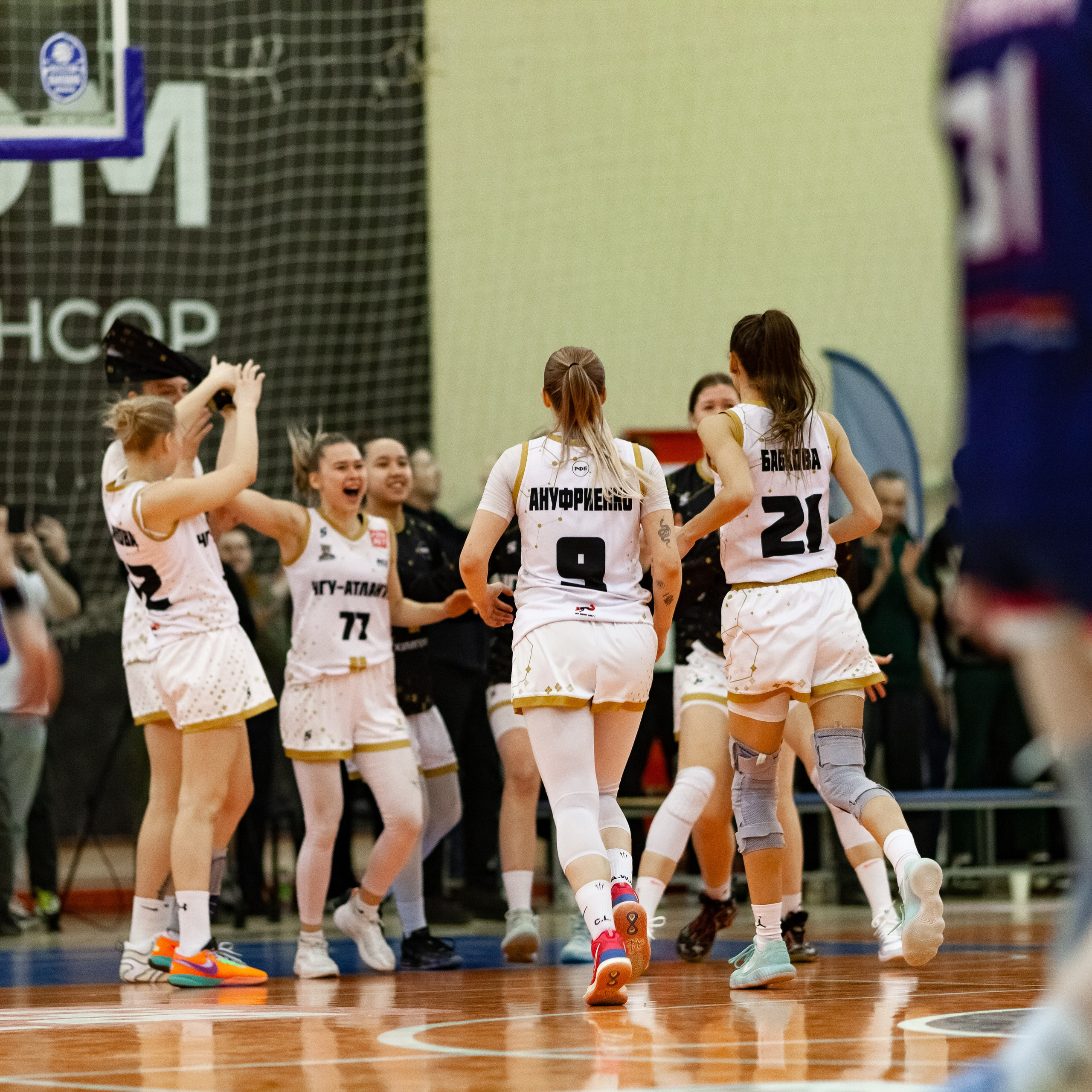 ЧГУ-Атланта — Металлург 3 игра. Фотография