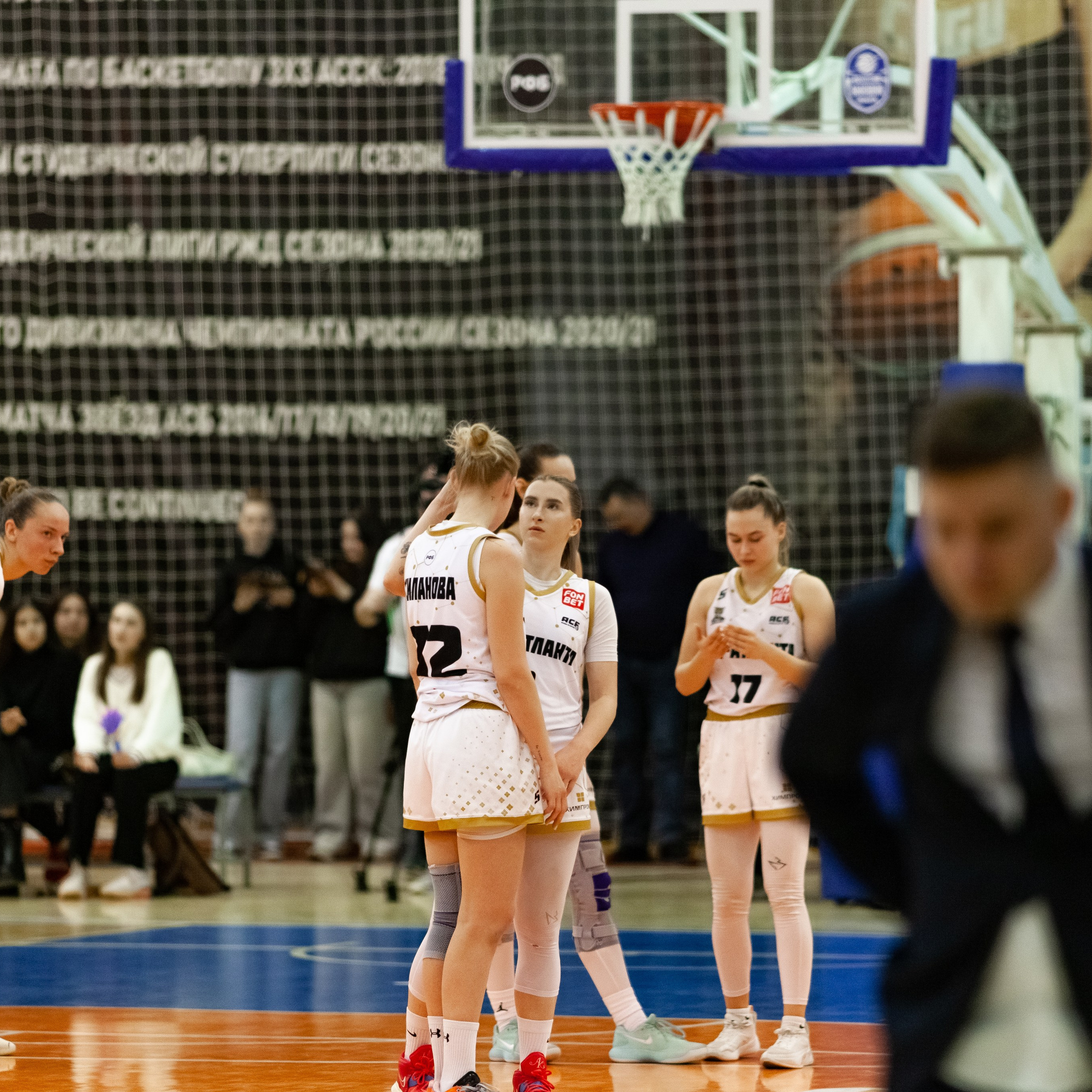 ЧГУ-Атланта — Металлург 3 игра. Фотография