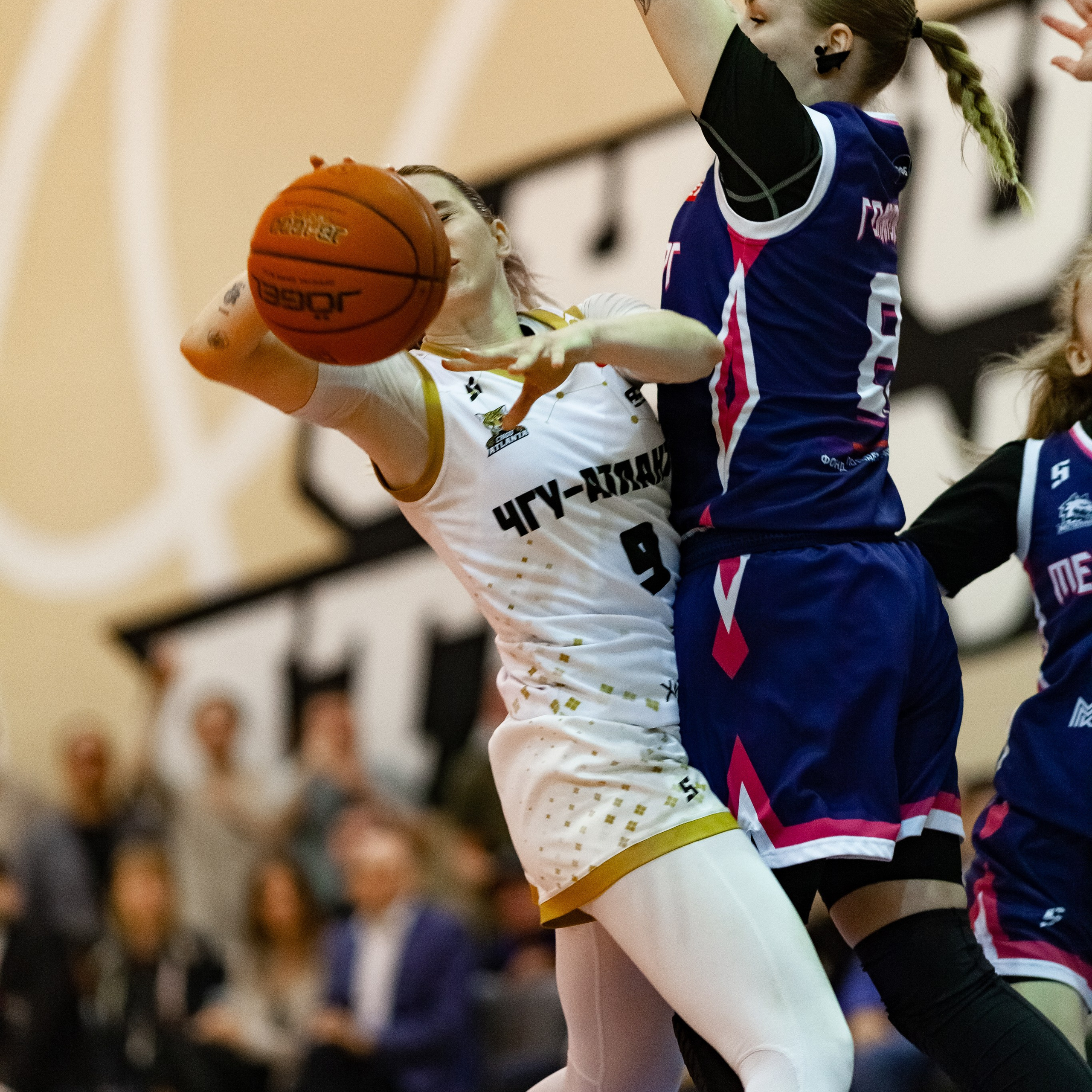 ЧГУ-Атланта — Металлург 3 игра. Фотография