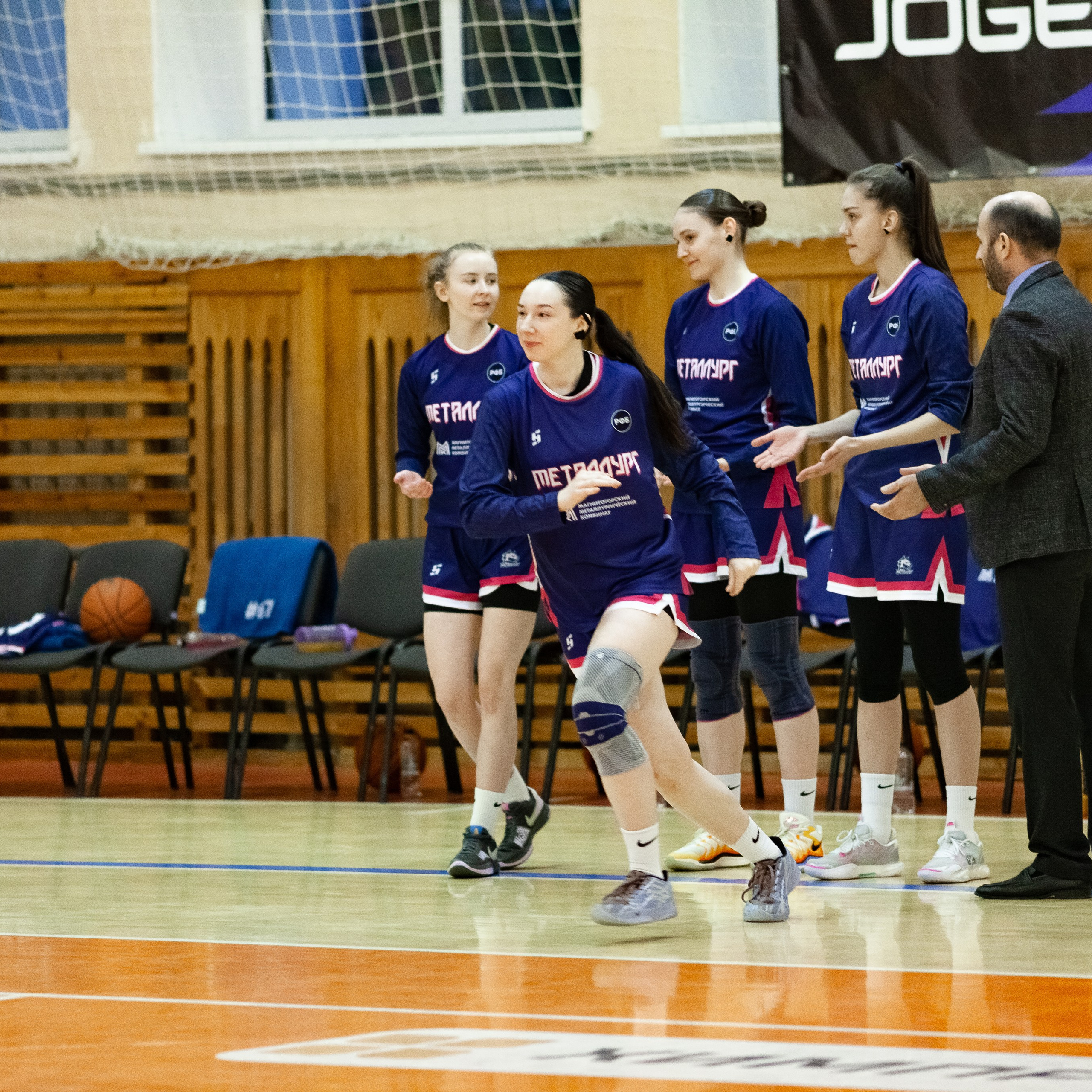 ЧГУ-Атланта — Металлург 3 игра. Фотография