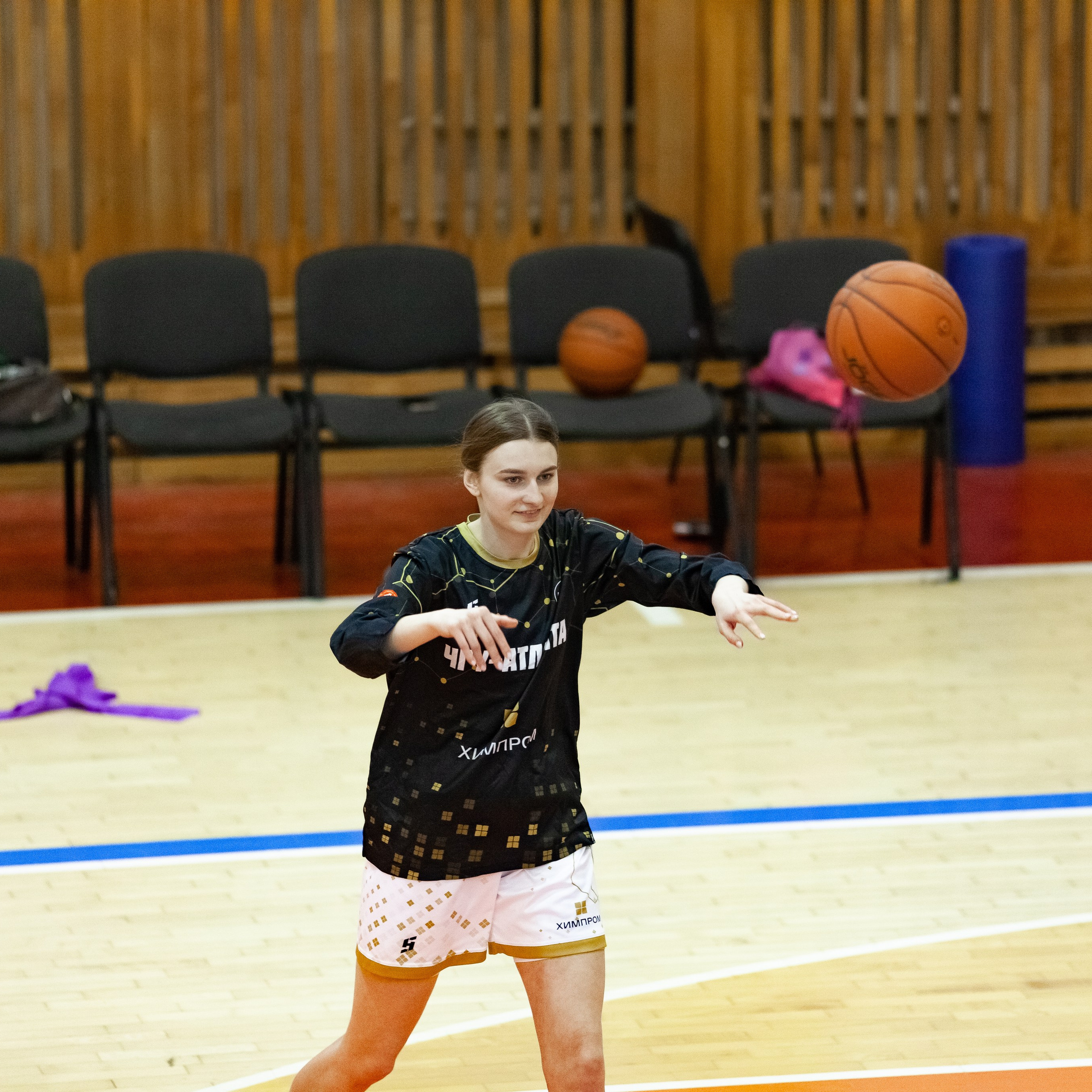 ЧГУ-Атланта — Металлург 3 игра. Фотография