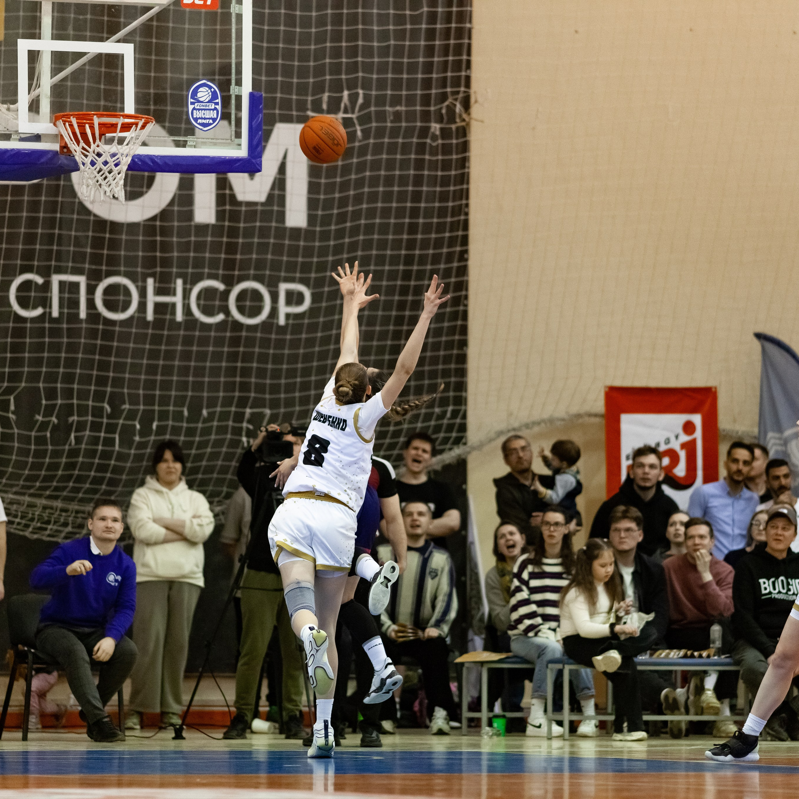 ЧГУ-Атланта — Металлург 3 игра. Фотография