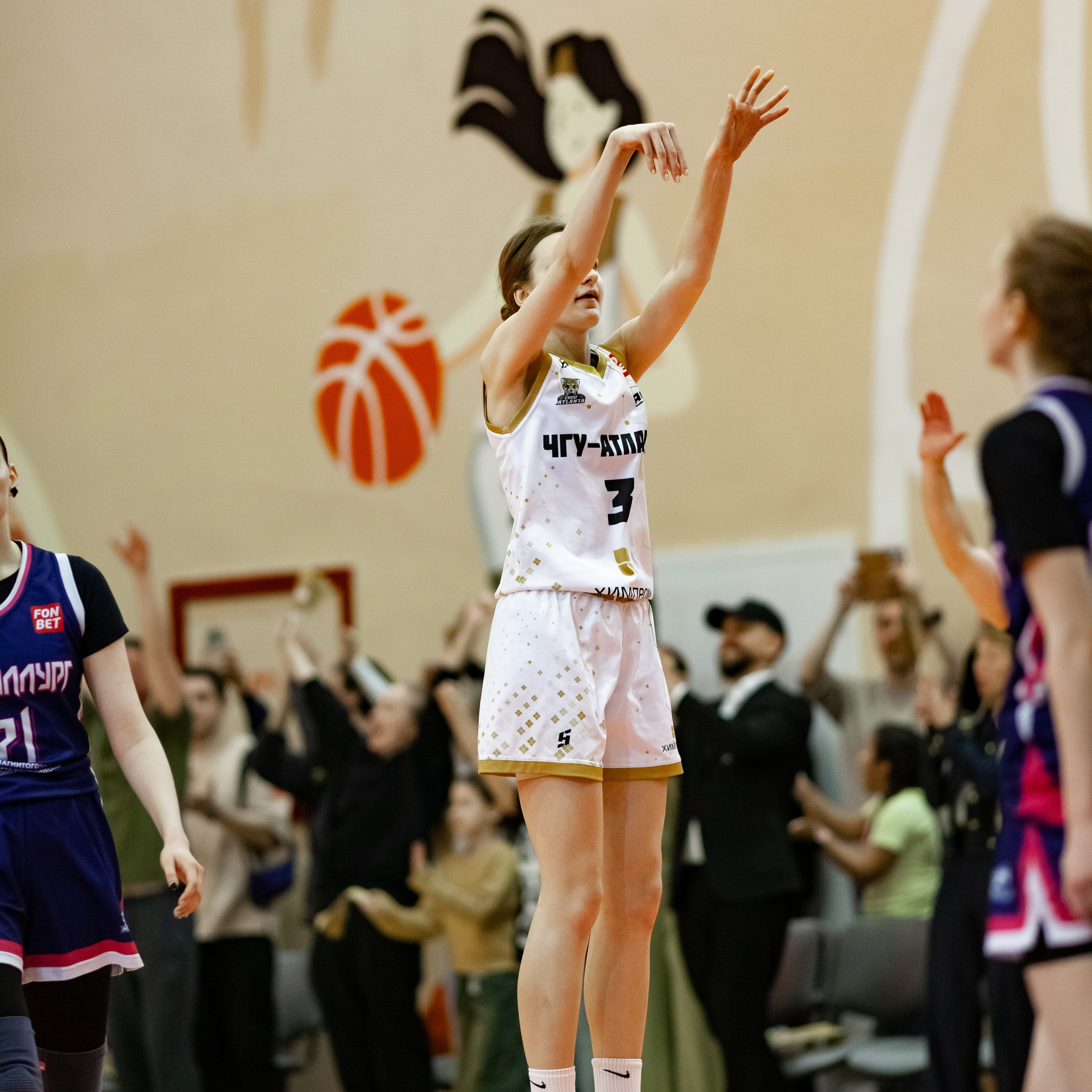 ЧГУ-Атланта — Металлург 3 игра. Фотография