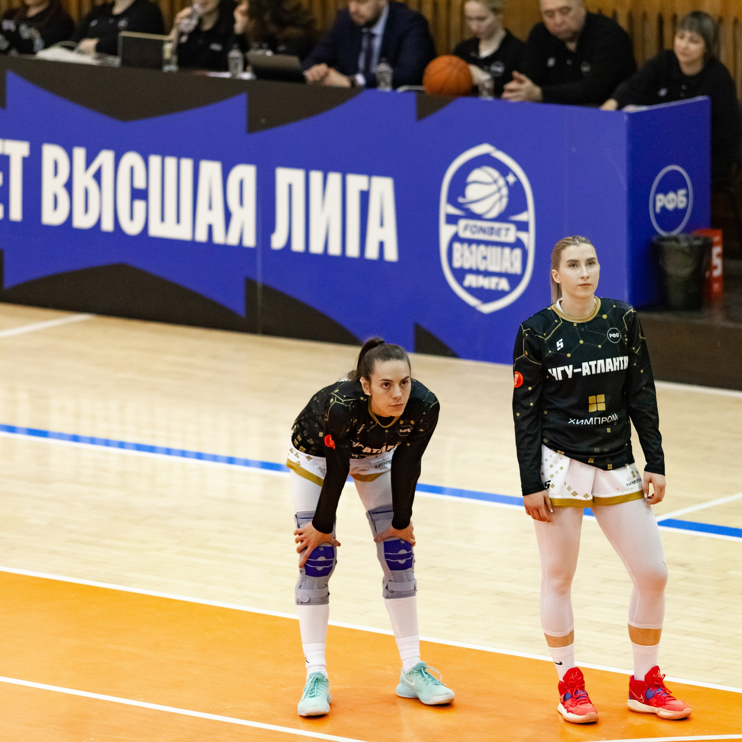 ЧГУ-Атланта — Металлург 3 игра. Фотография